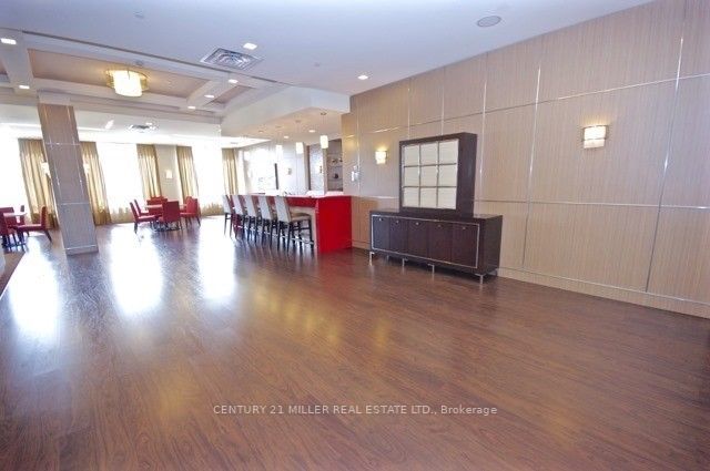 6 Eva Rd, #111