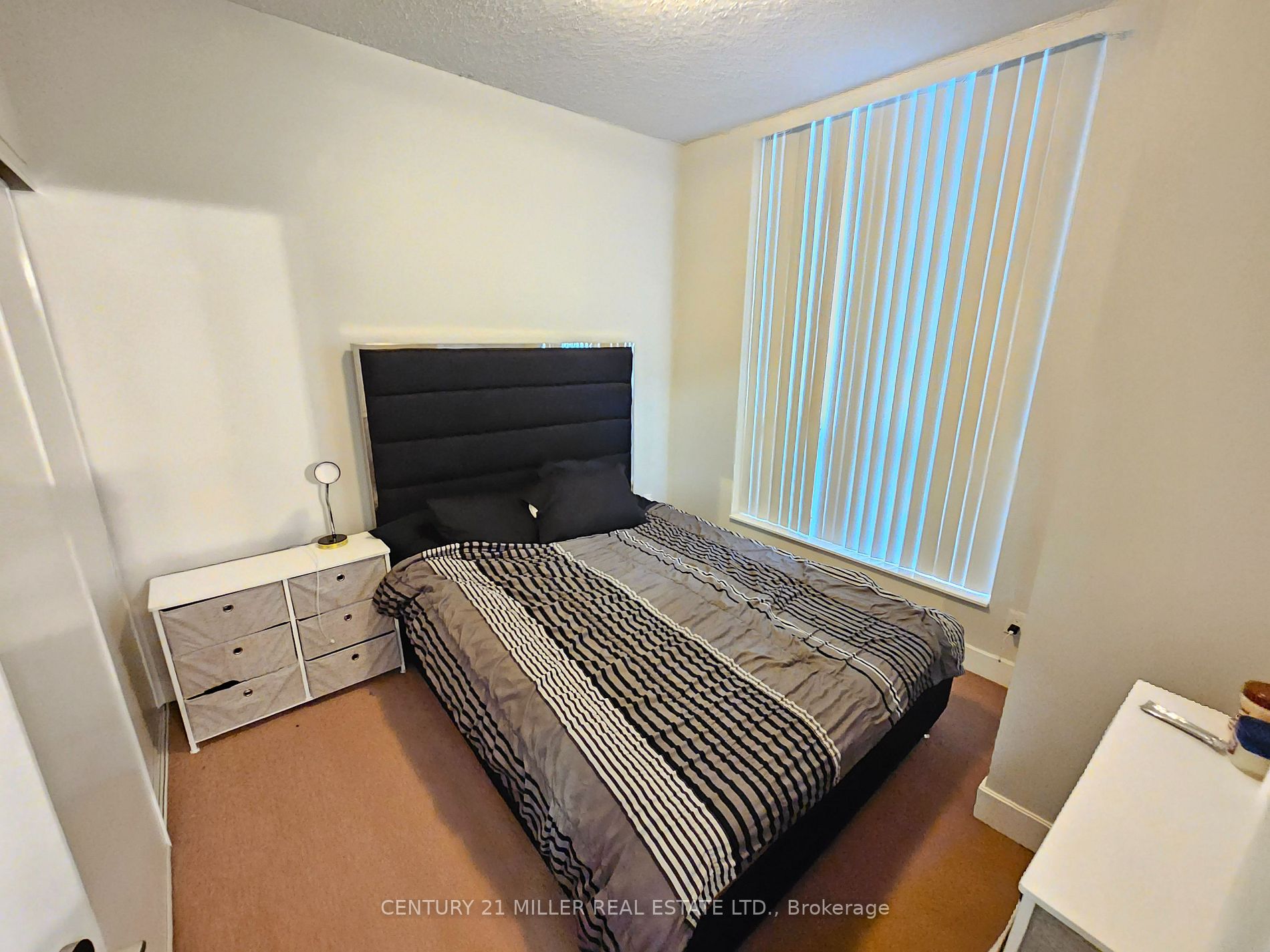 6 Eva Rd, #111