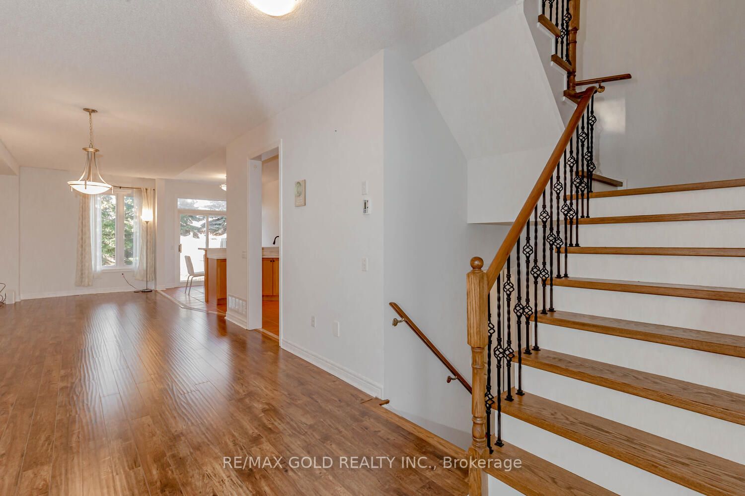 920 Ledbury Cres