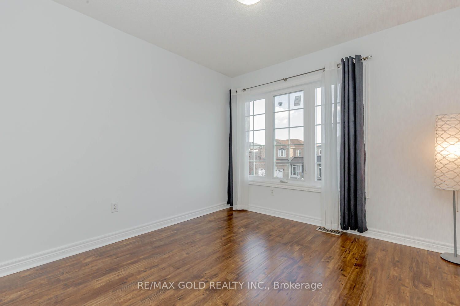 920 Ledbury Cres