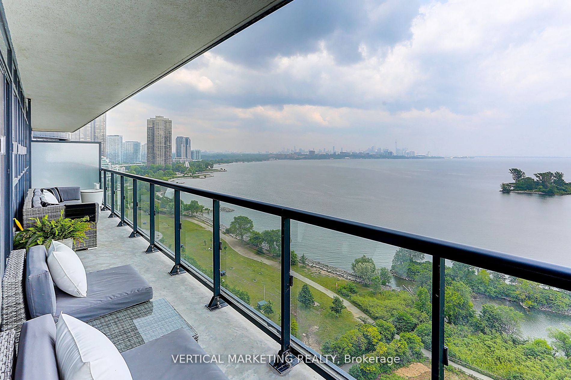 39 Annie Craig Dr, #1416