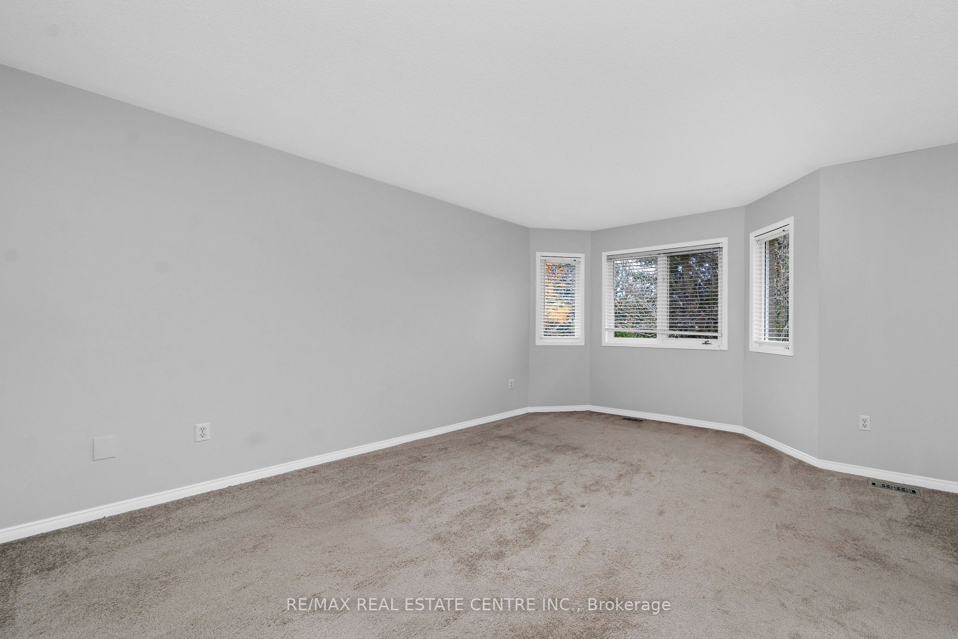 44 Curry Cres