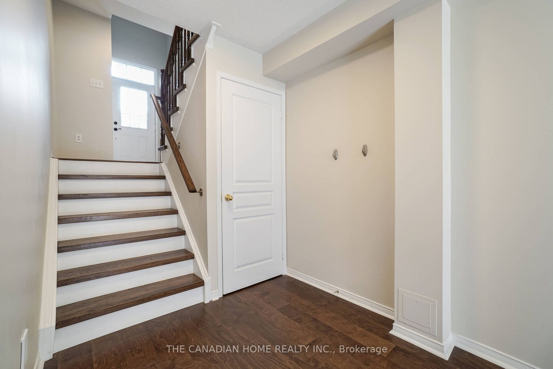 2439 Adamvale Cres