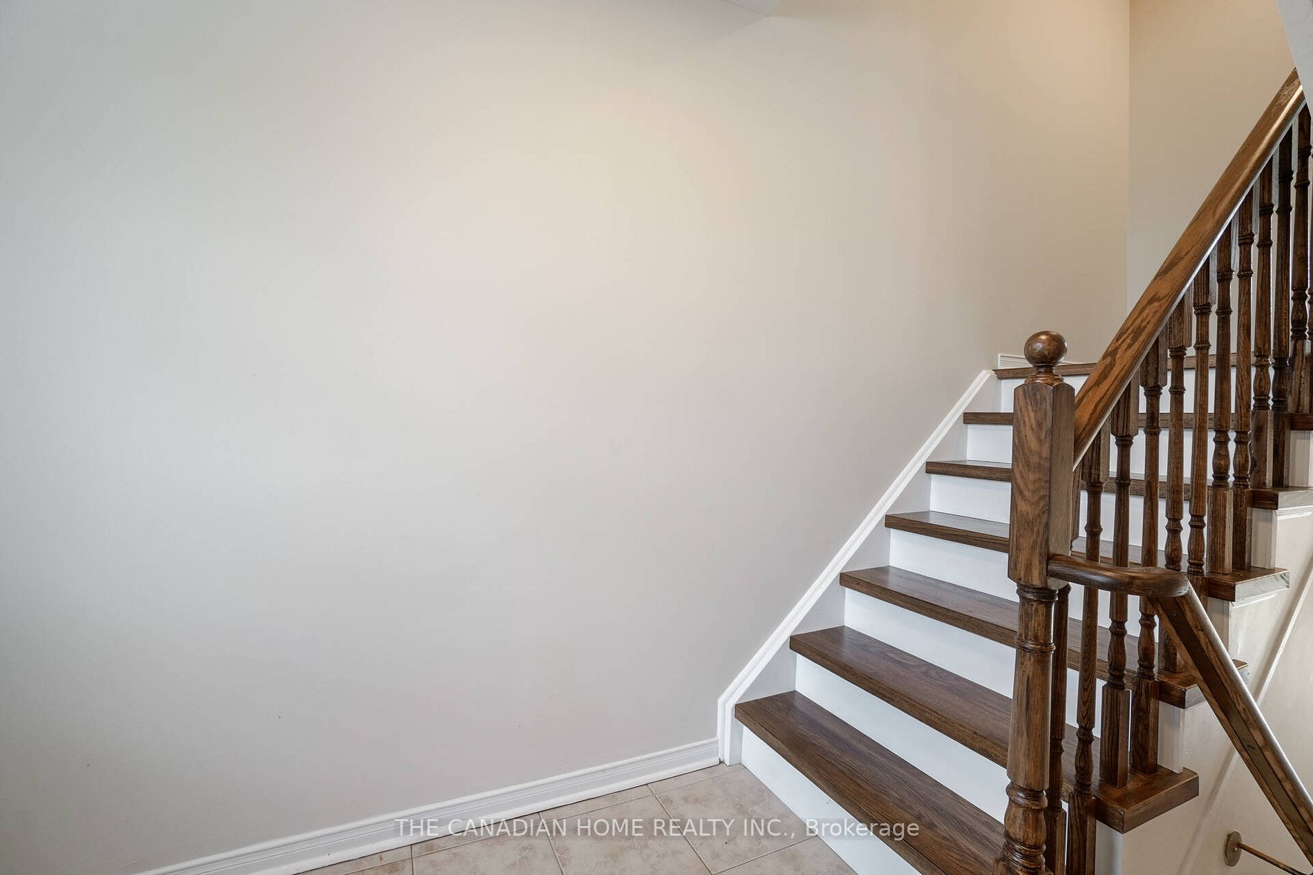 2439 Adamvale Cres