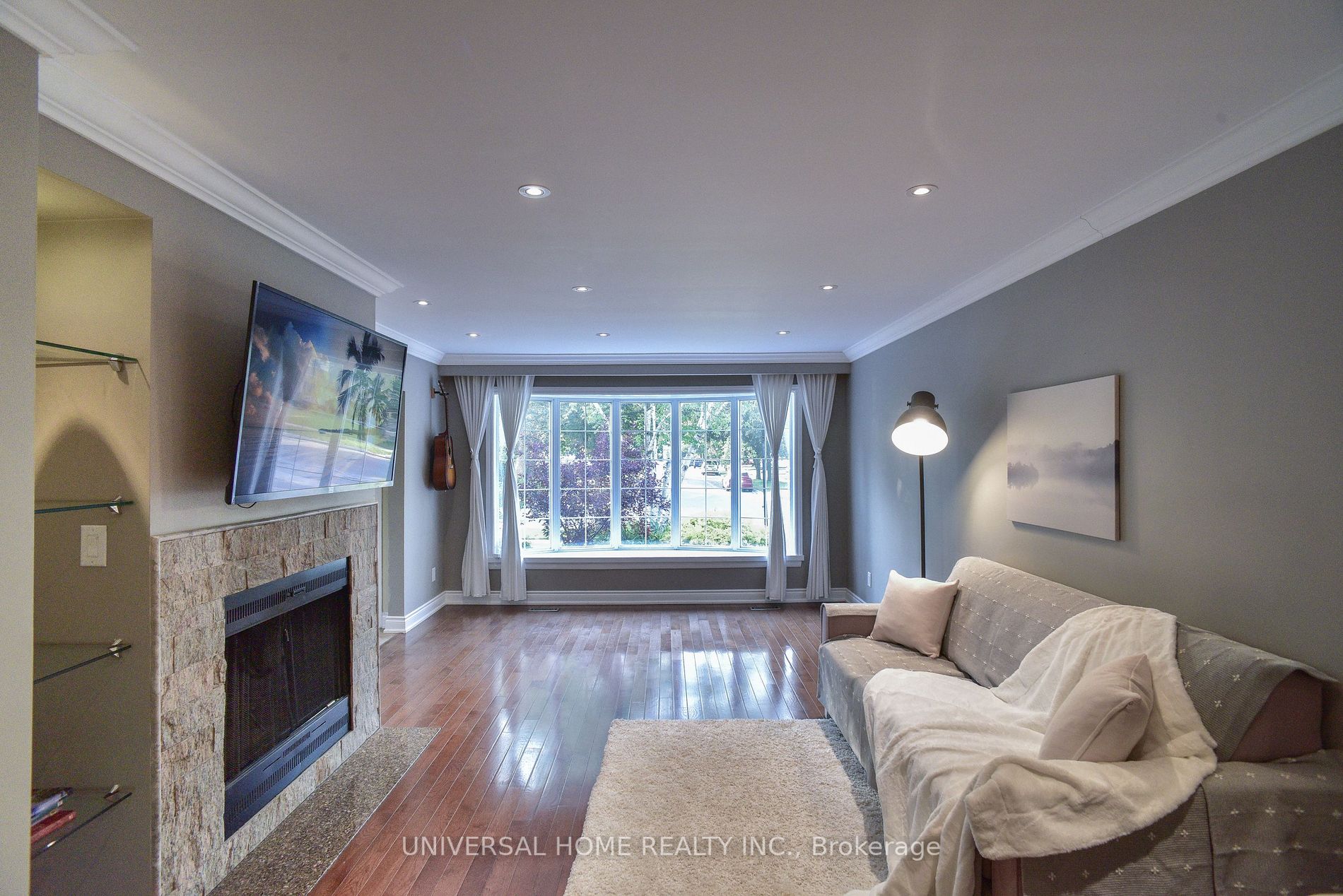 2068 Waycross Cres