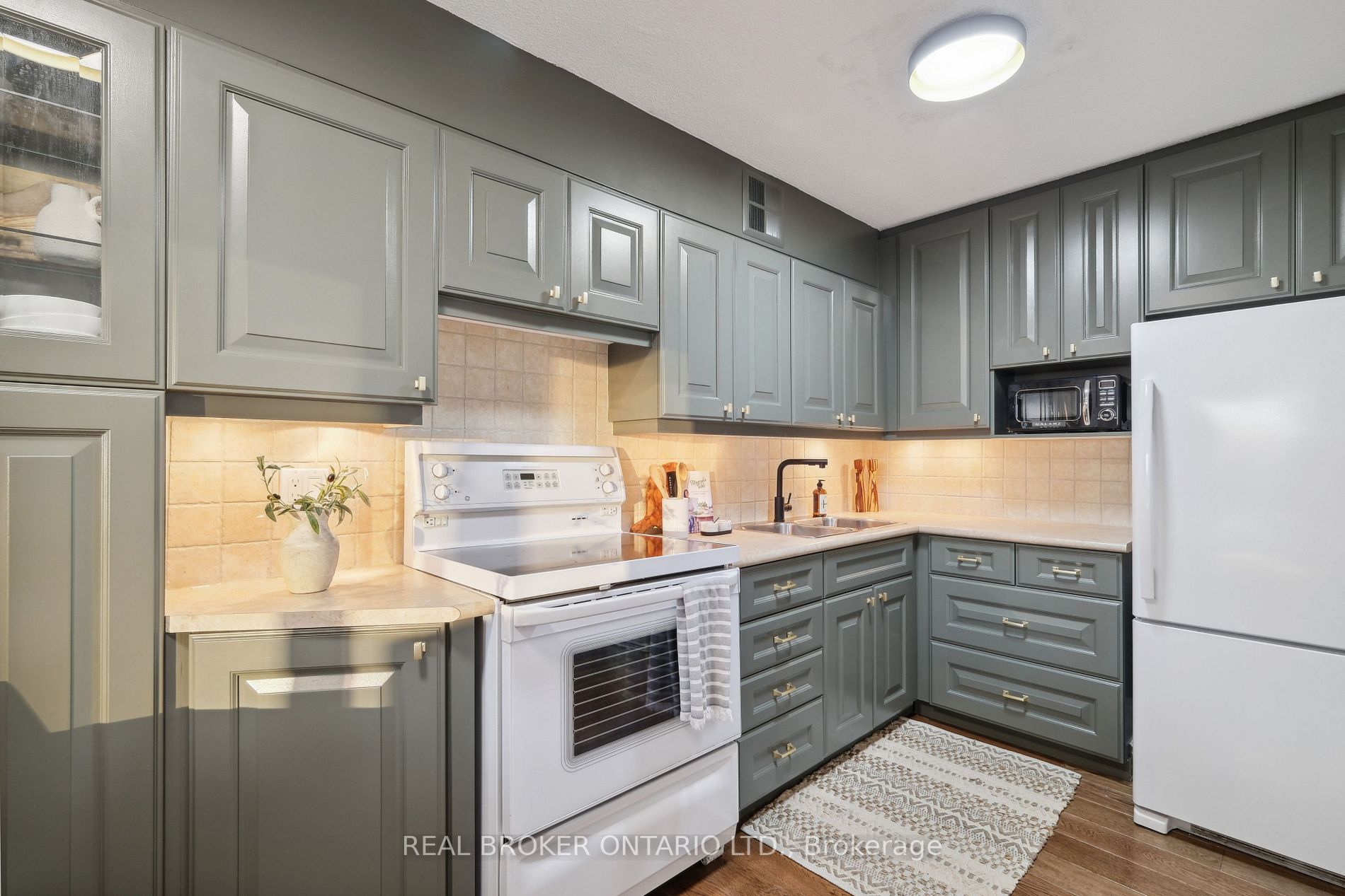 250 Scarlett Rd, #706