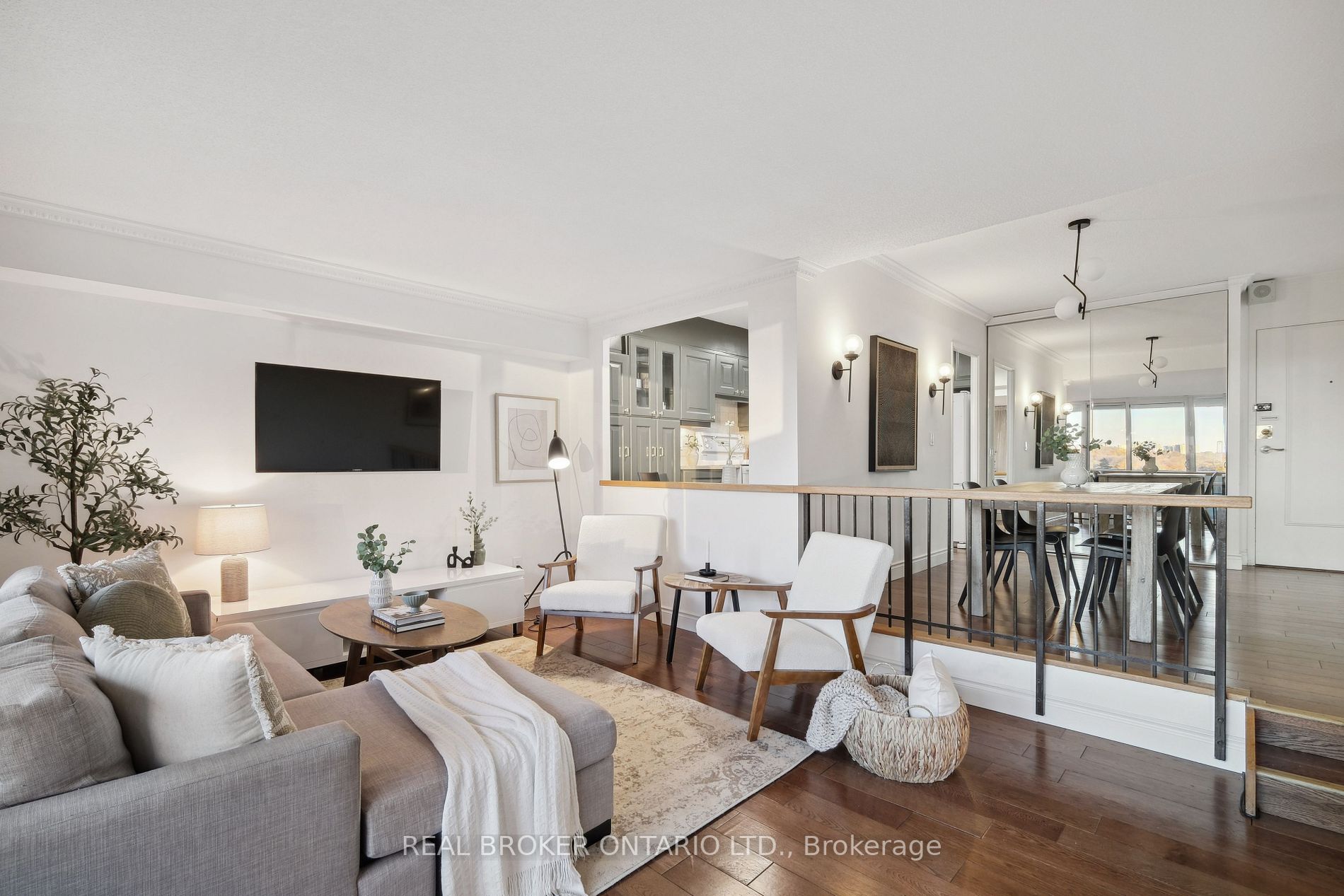 250 Scarlett Rd, #706