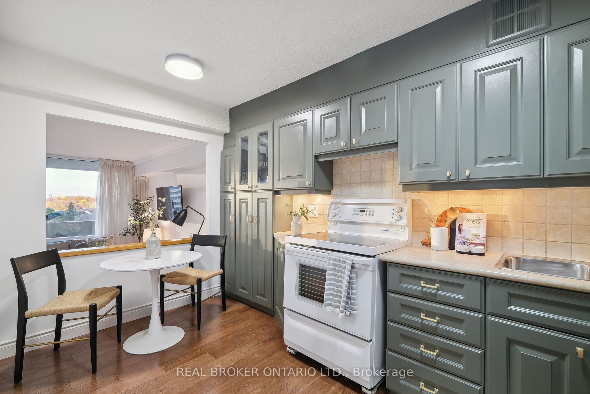 250 Scarlett Rd, #706