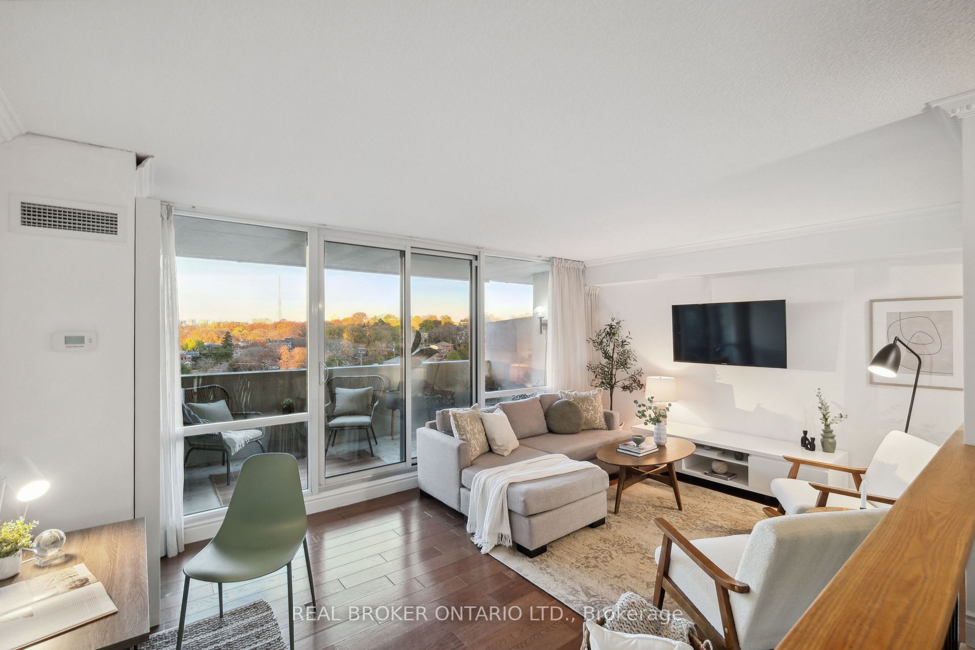 250 Scarlett Rd, #706