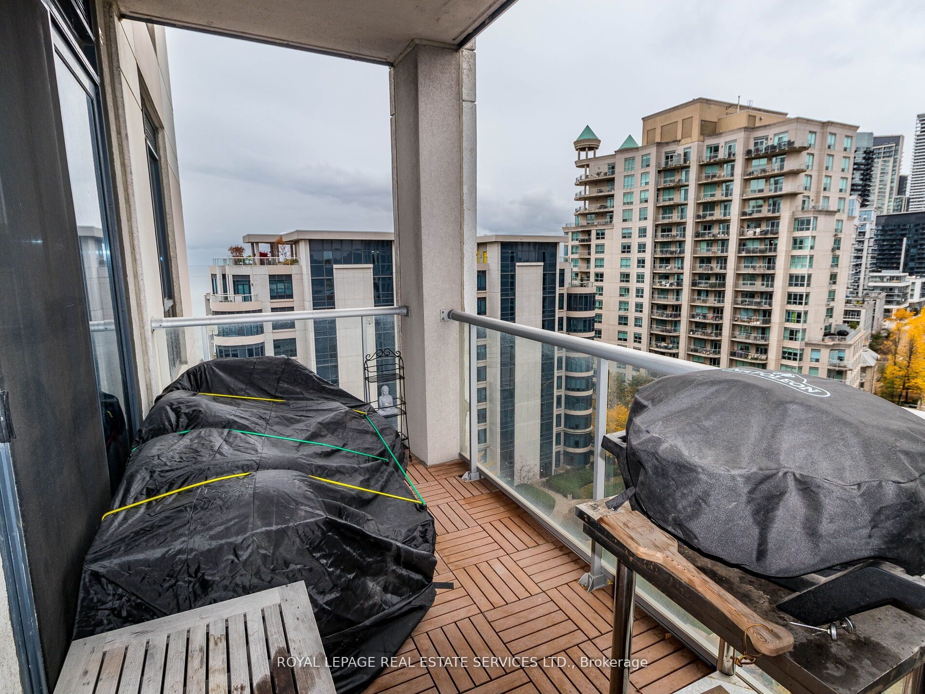 2083 Lake Shore Blvd W, #1113