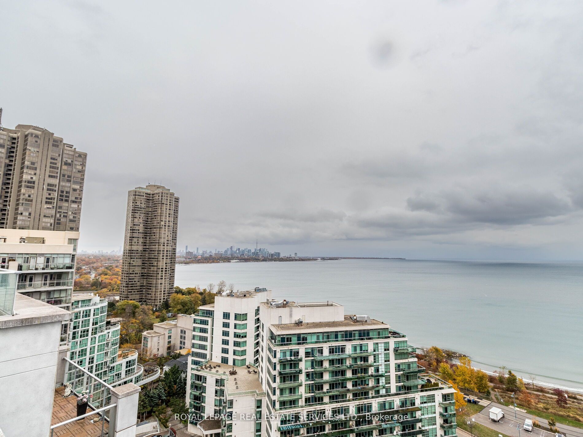 2083 Lake Shore Blvd W, #1113