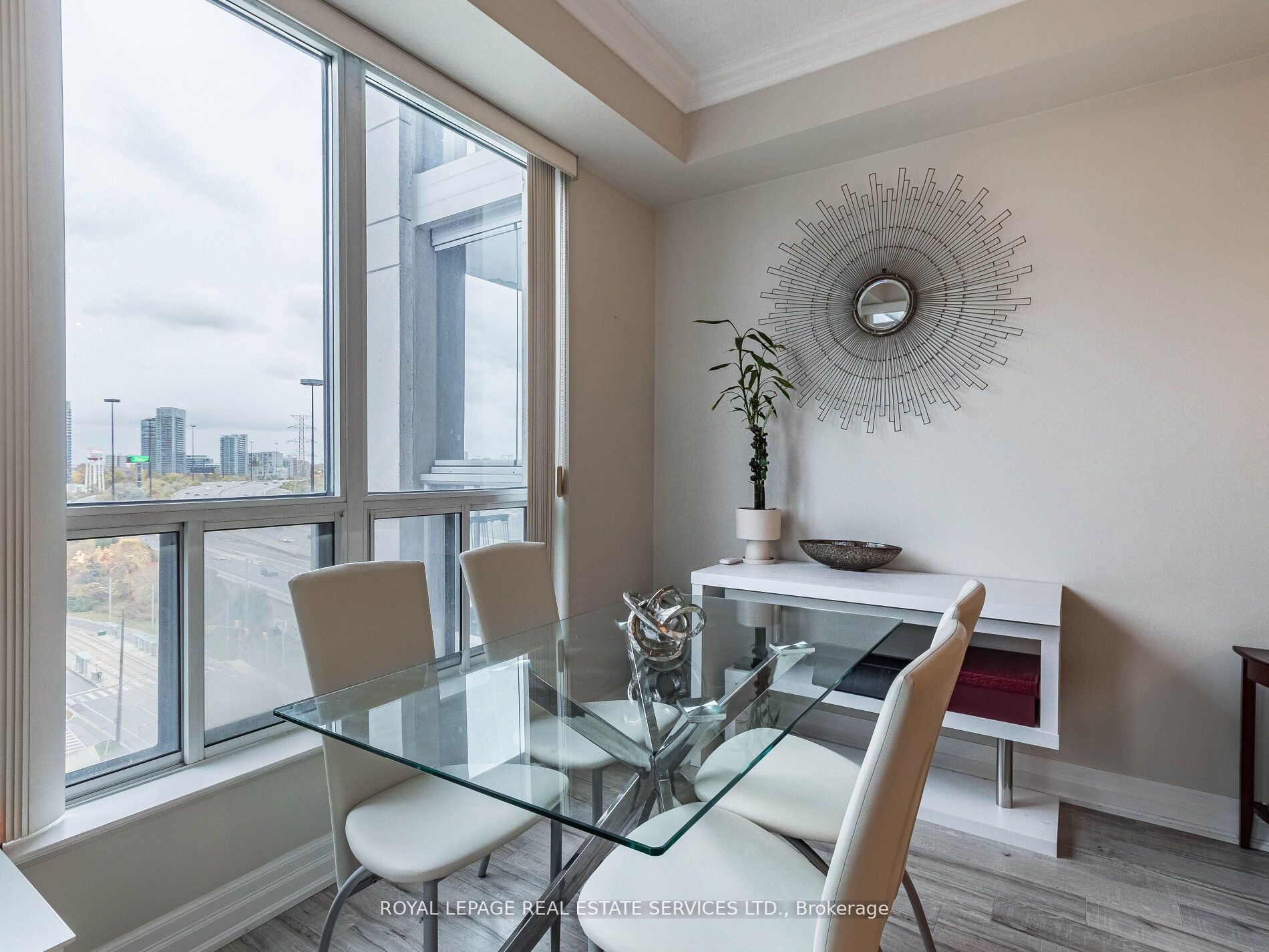 2083 Lake Shore Blvd W, #1113