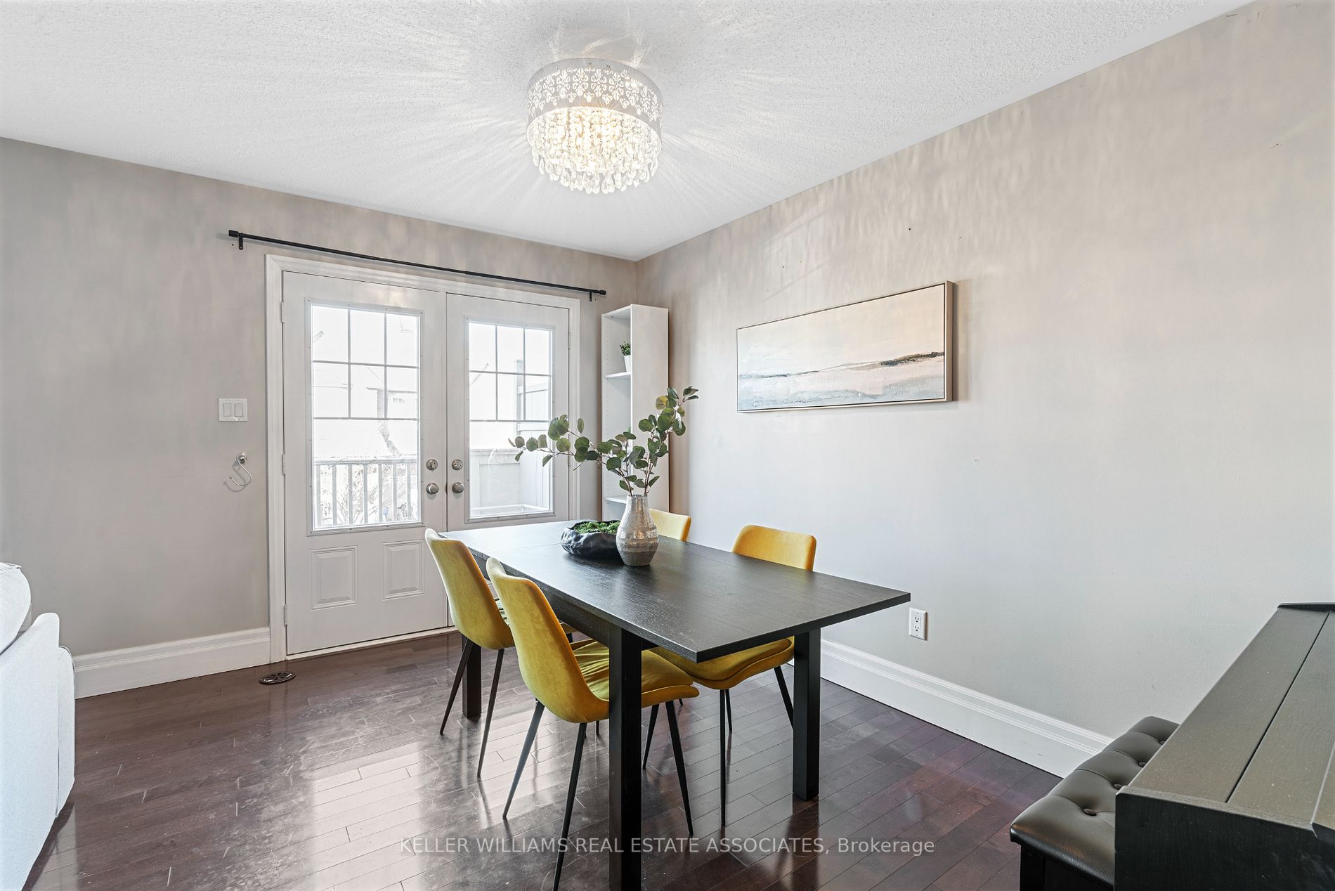 864 Fowles Crt