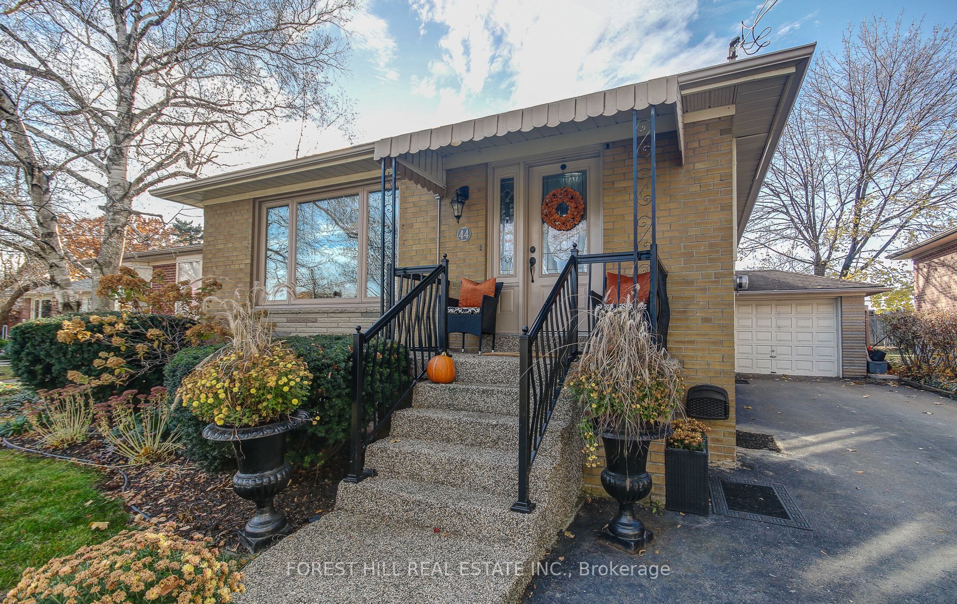 44 Risdon Crt
