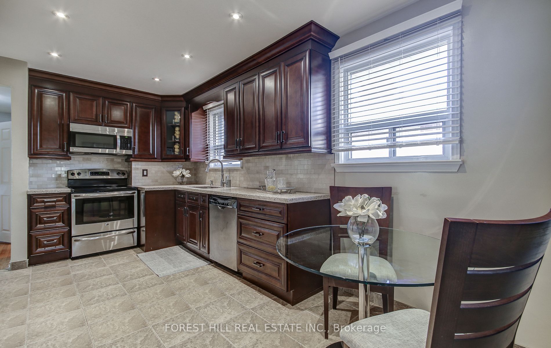 44 Risdon Crt