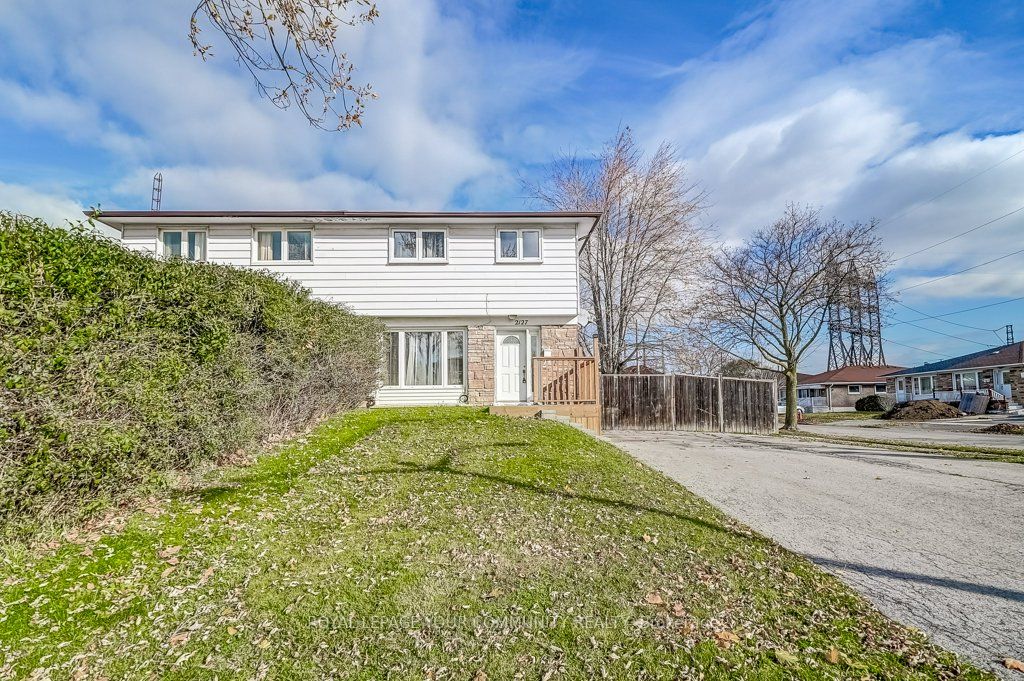 2127 Pashak Crt