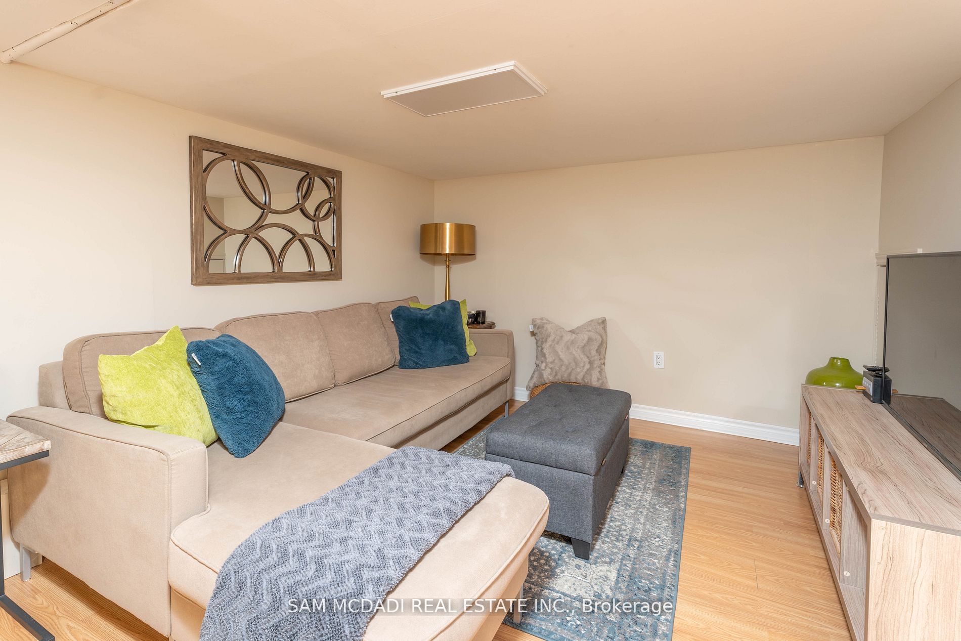 12 Wesley Ave