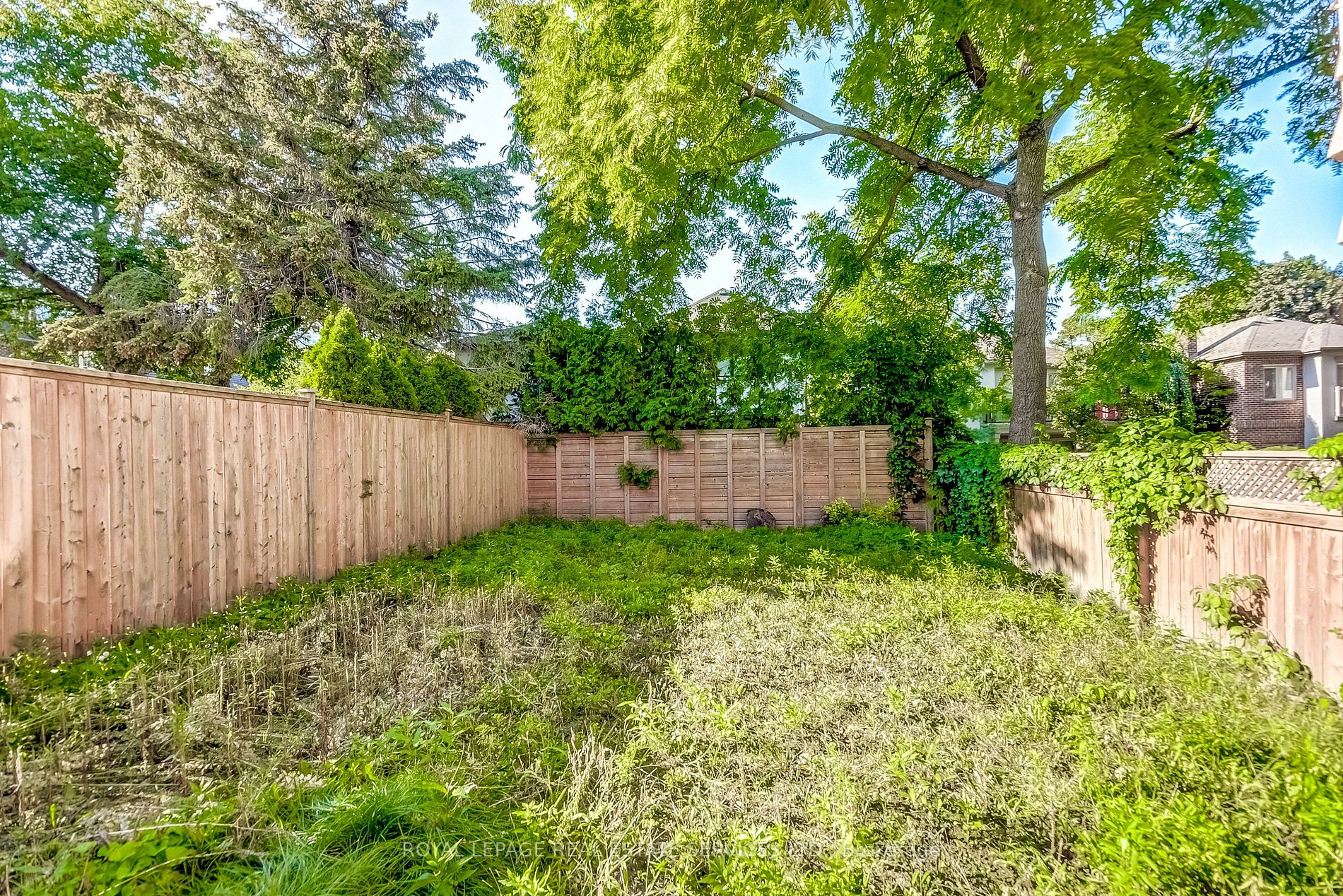 10 Marquis Ave