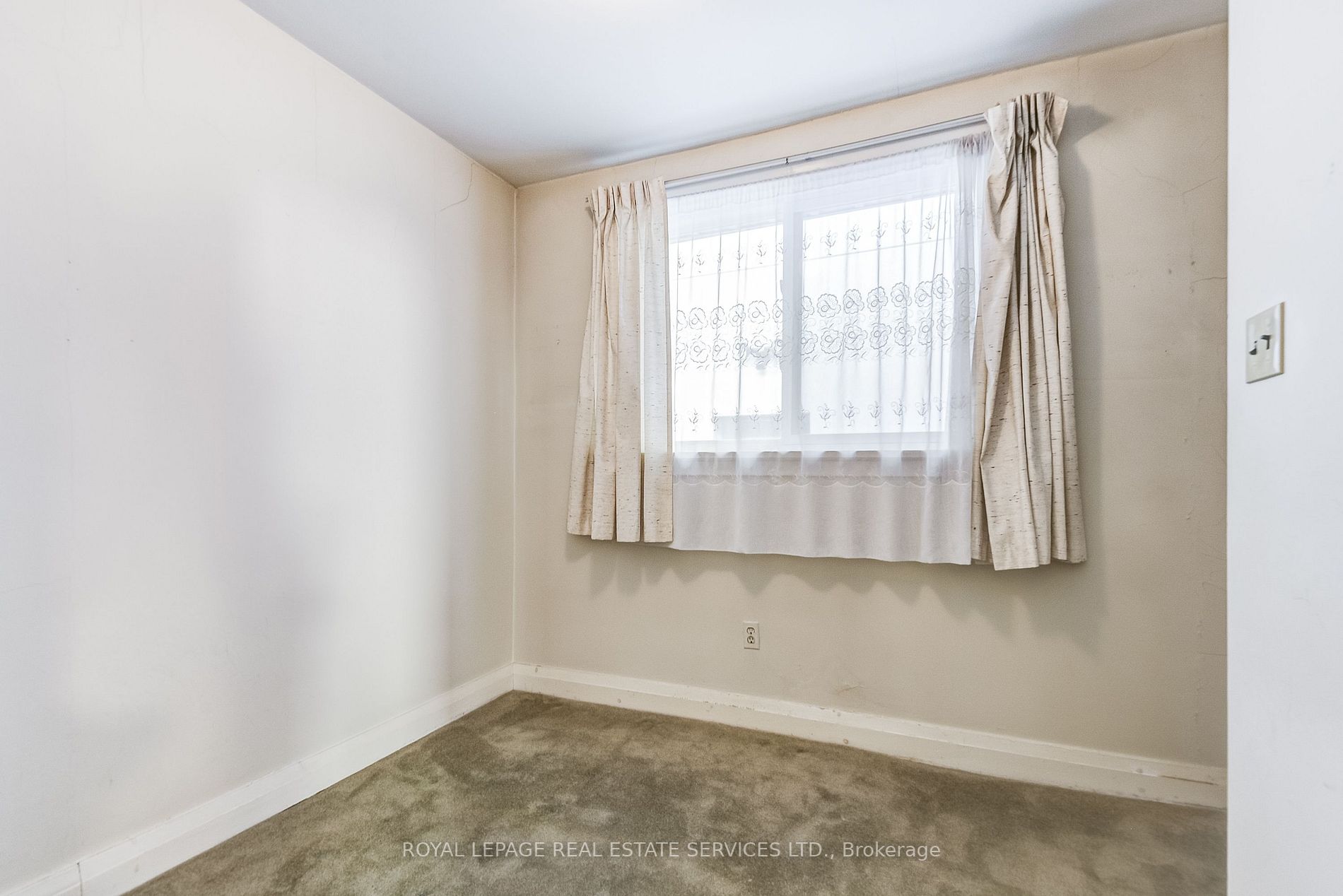 10 Marquis Ave
