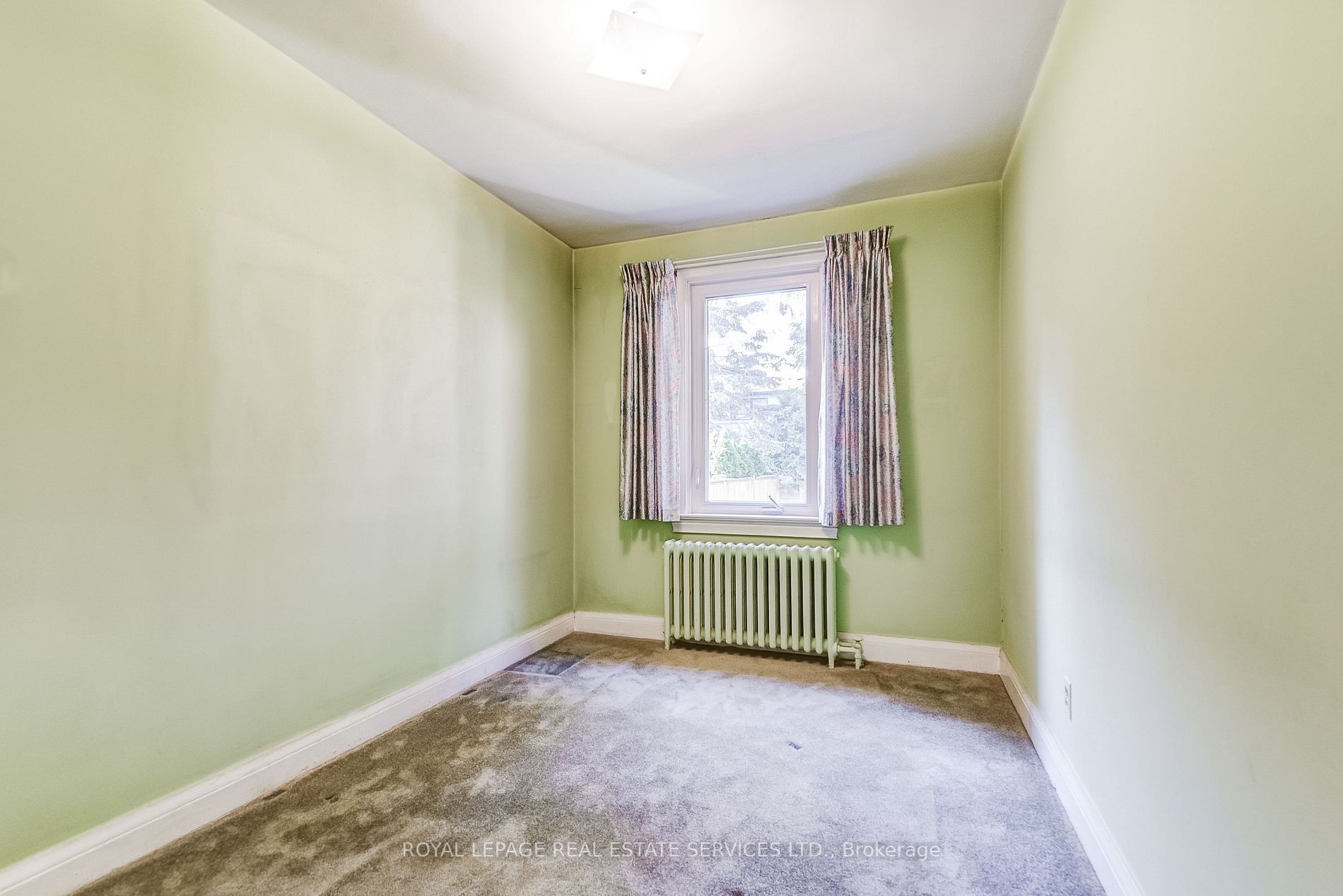 10 Marquis Ave