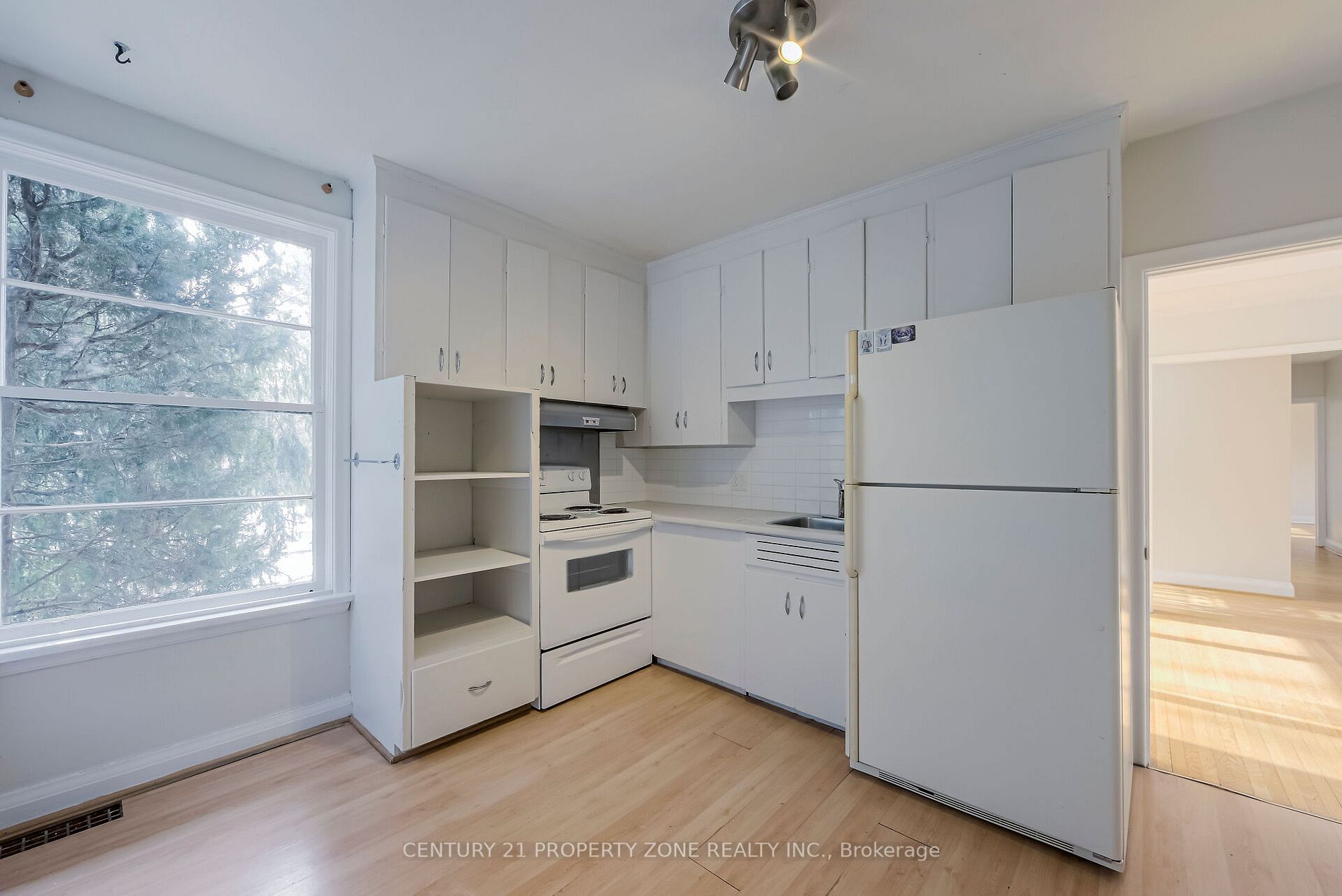 215 Briarhill Dr