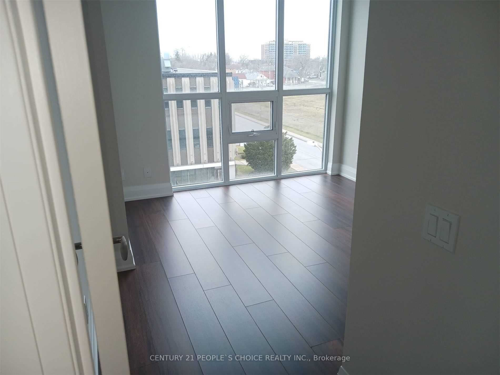 15 Lynch St, #403