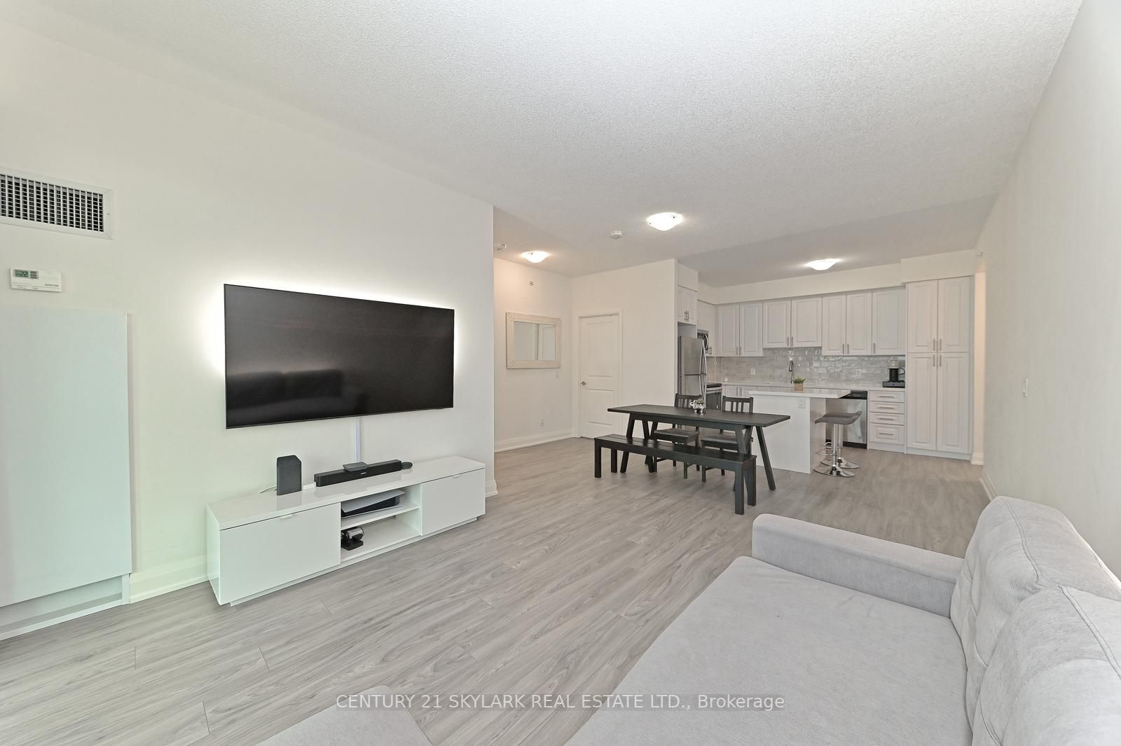 65 Yorkland Blvd, #304
