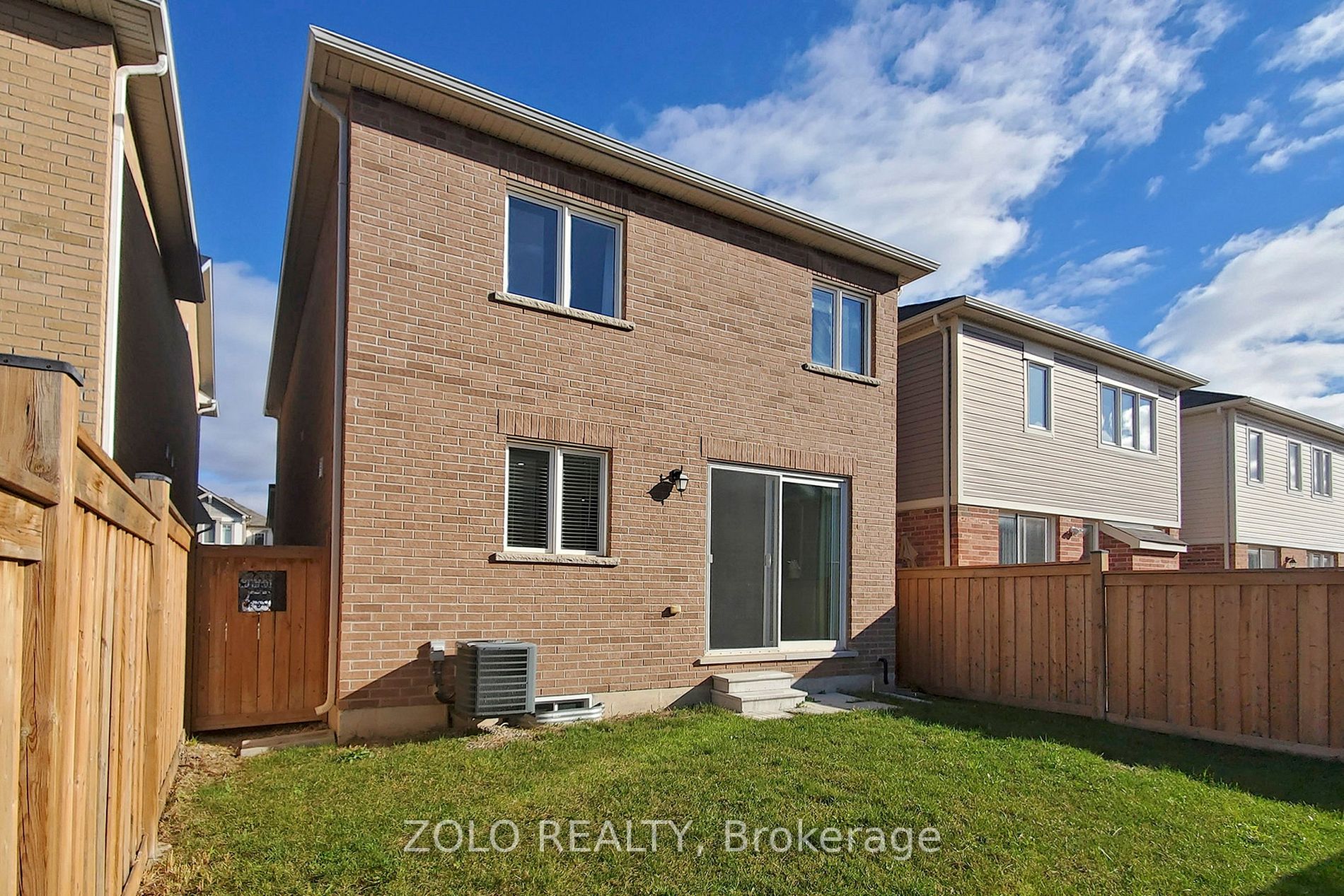 1220 Clifford Pt