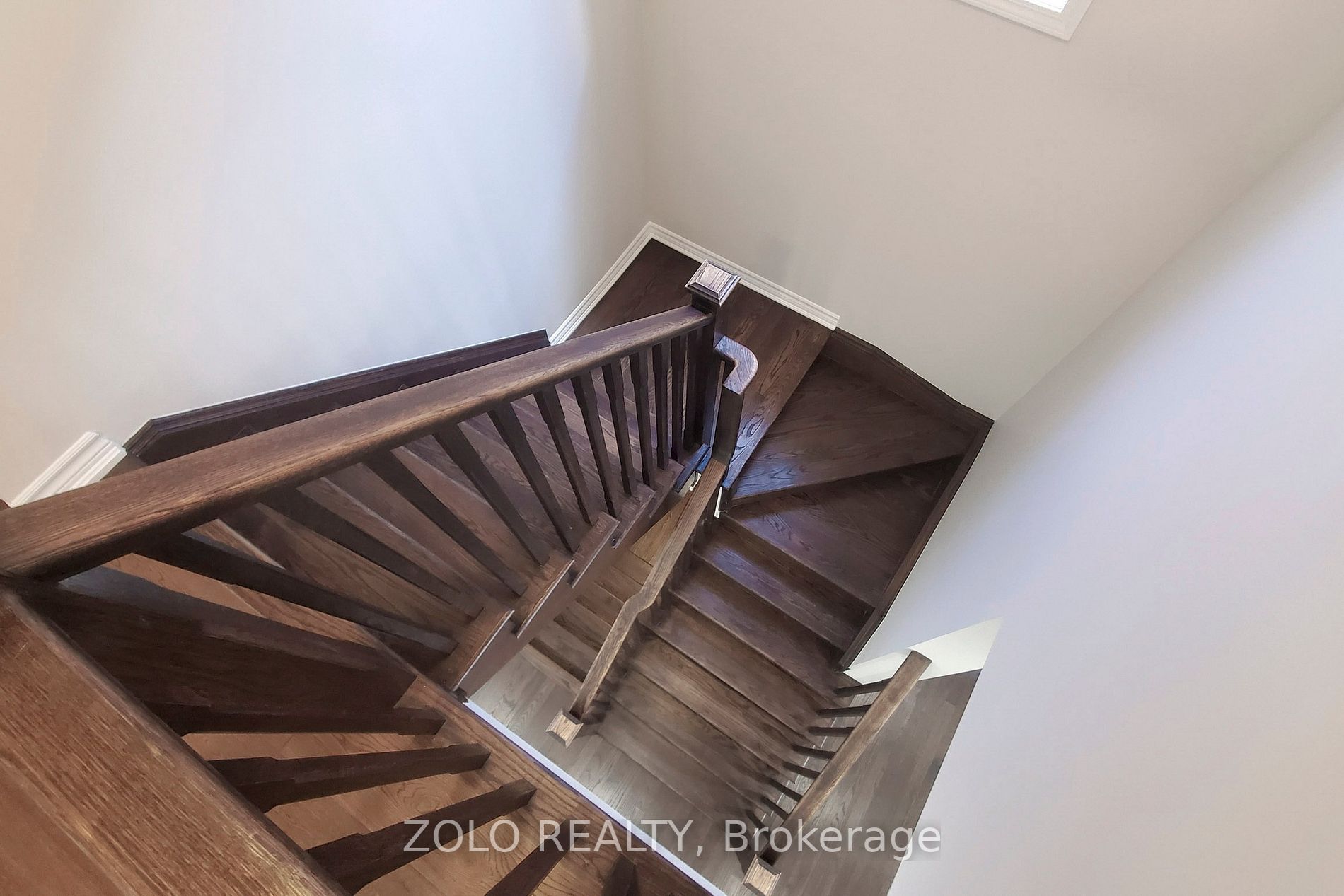 1220 Clifford Pt