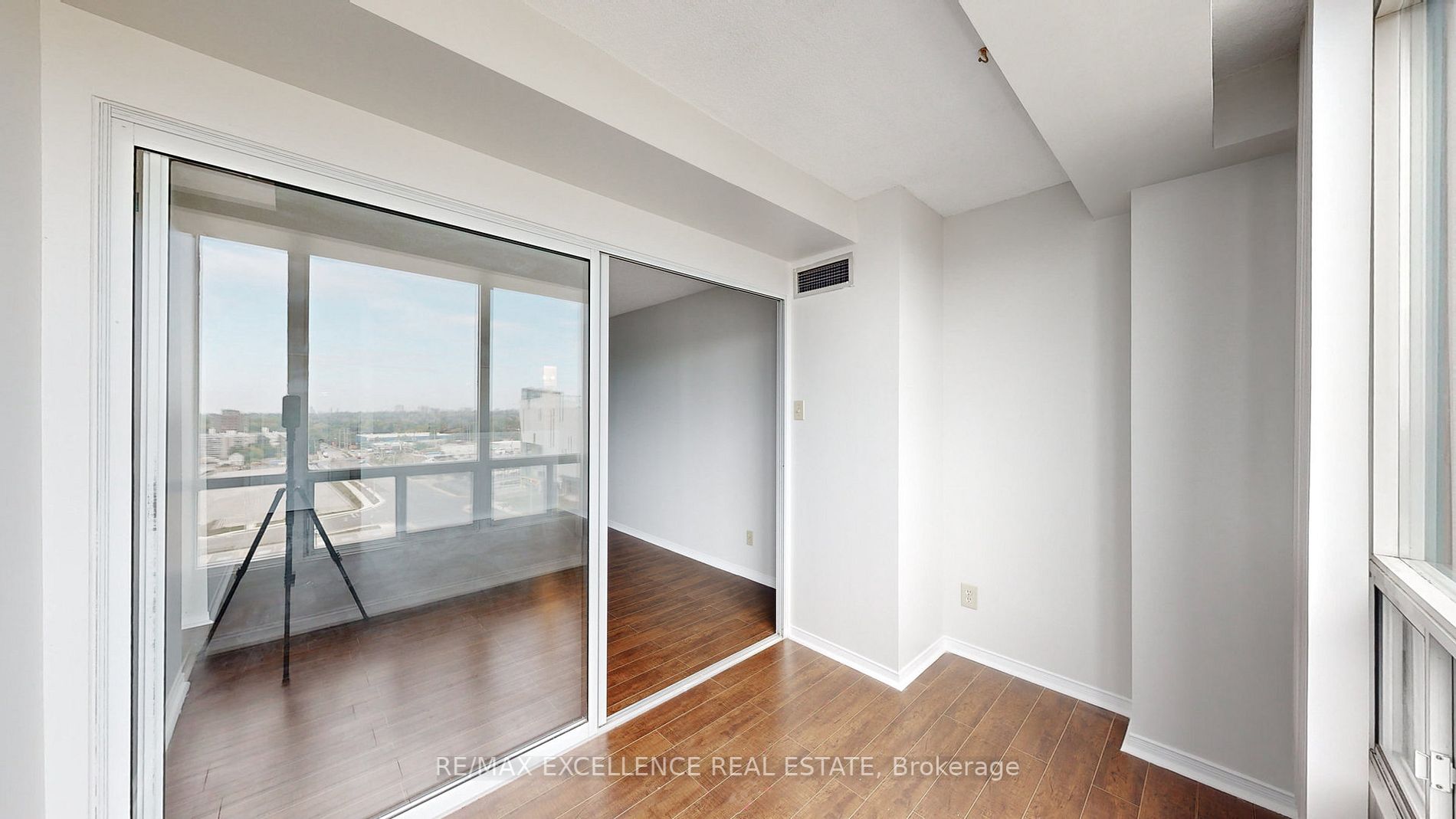 115 Hillcrest Ave E, #814