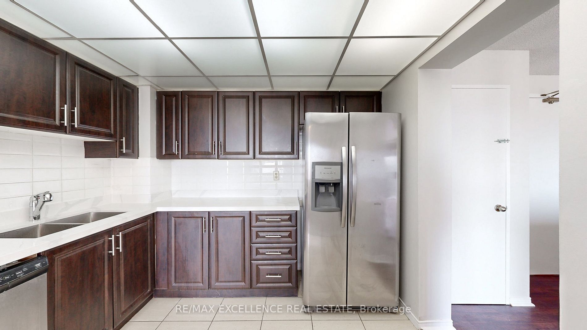 115 Hillcrest Ave E, #814
