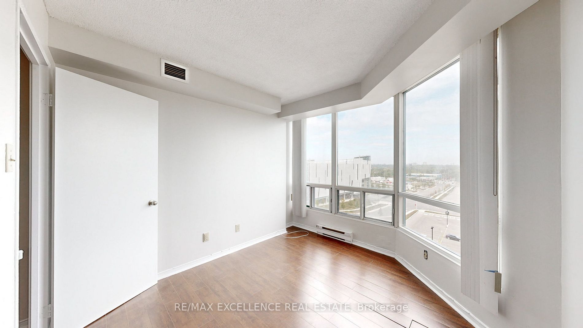 115 Hillcrest Ave E, #814