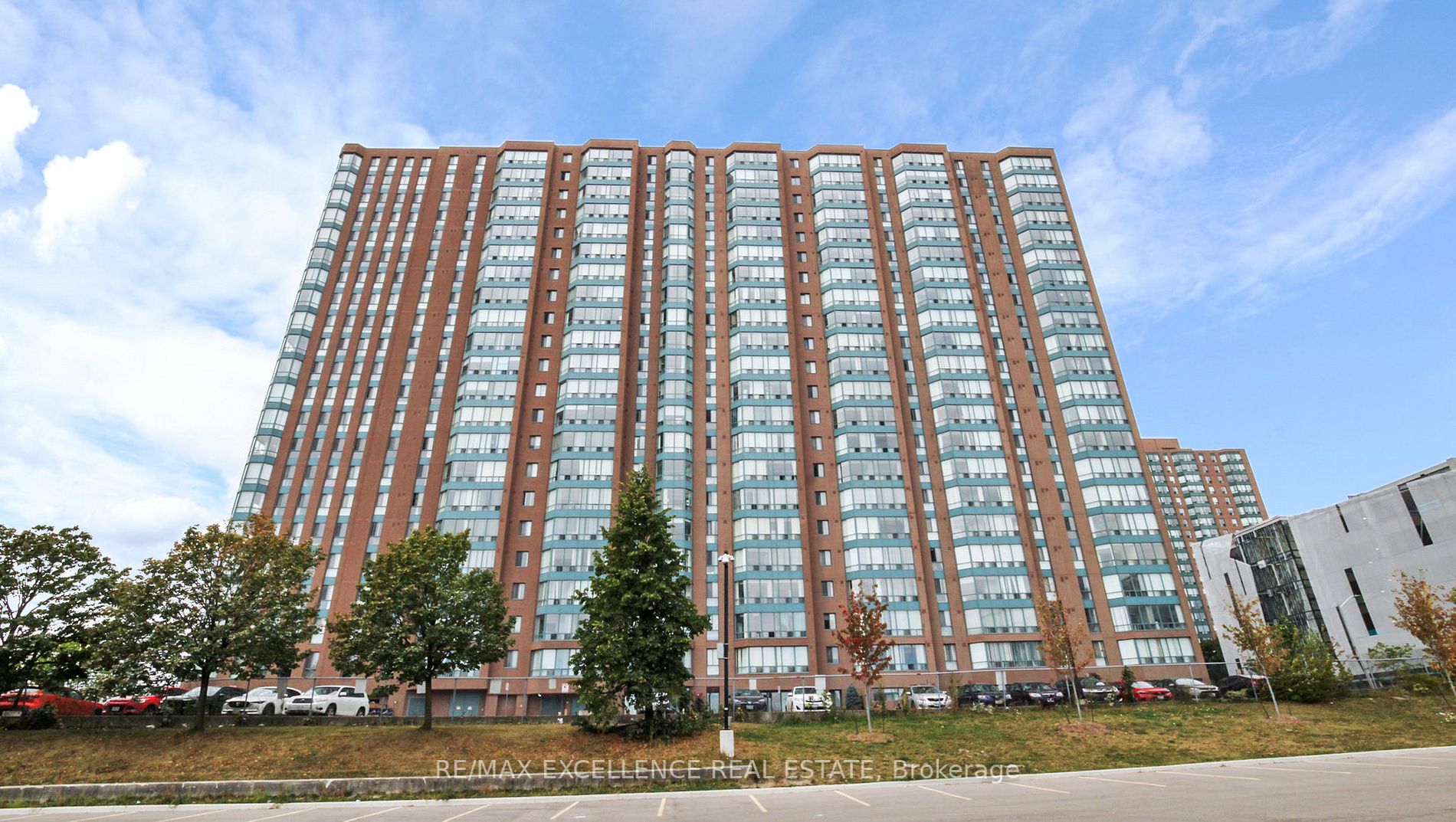 115 Hillcrest Ave E, #814