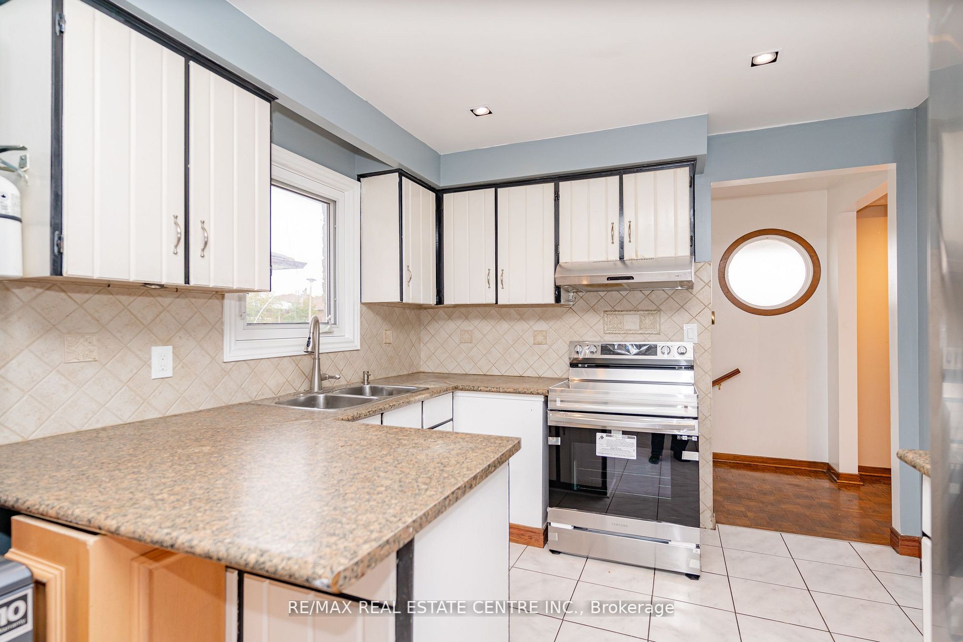 60 Fallway Rd
