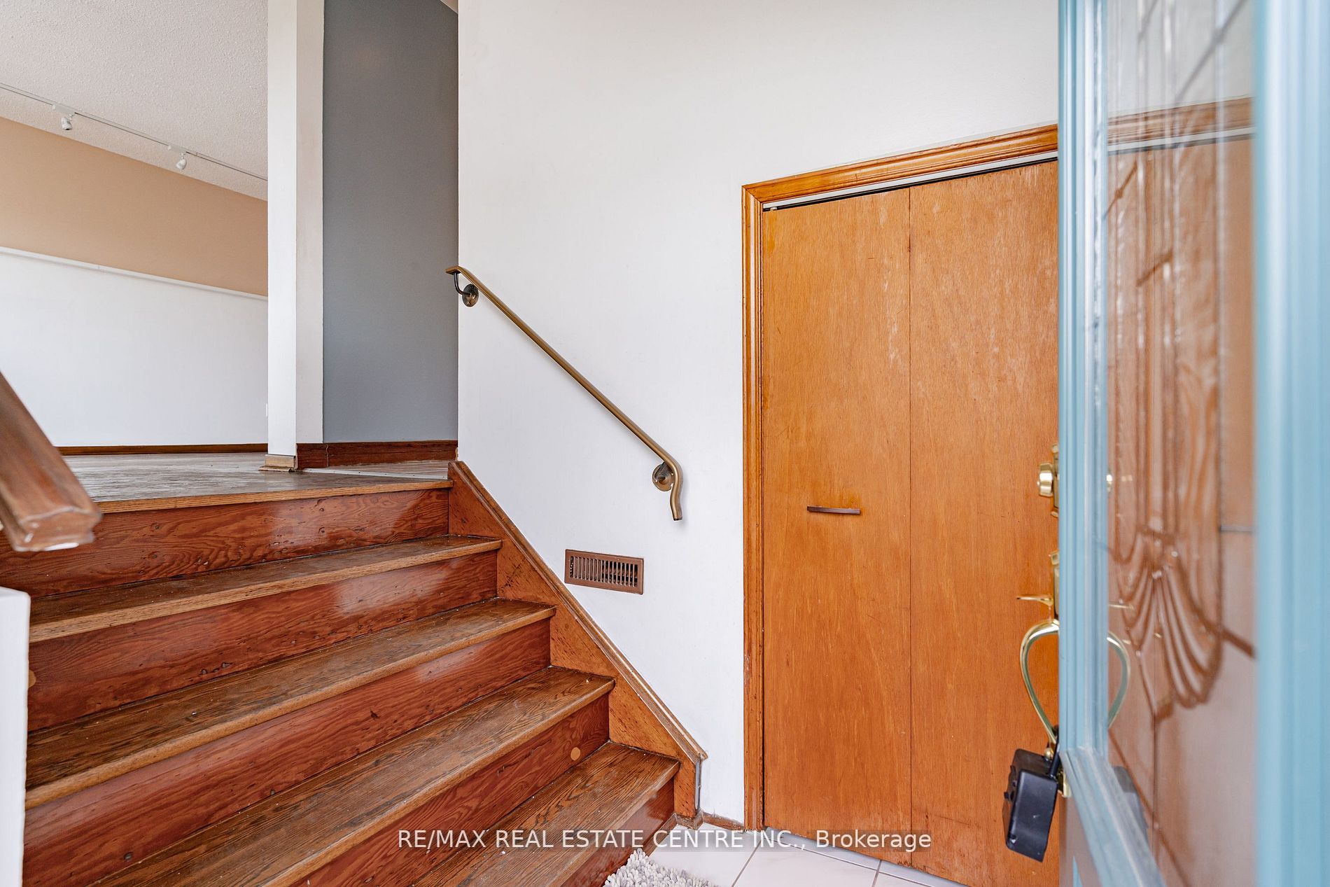 60 Fallway Rd
