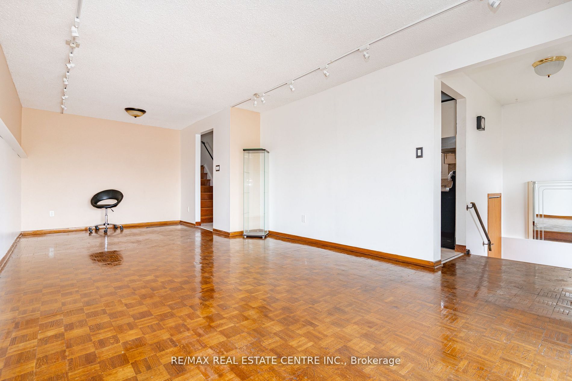 60 Fallway Rd