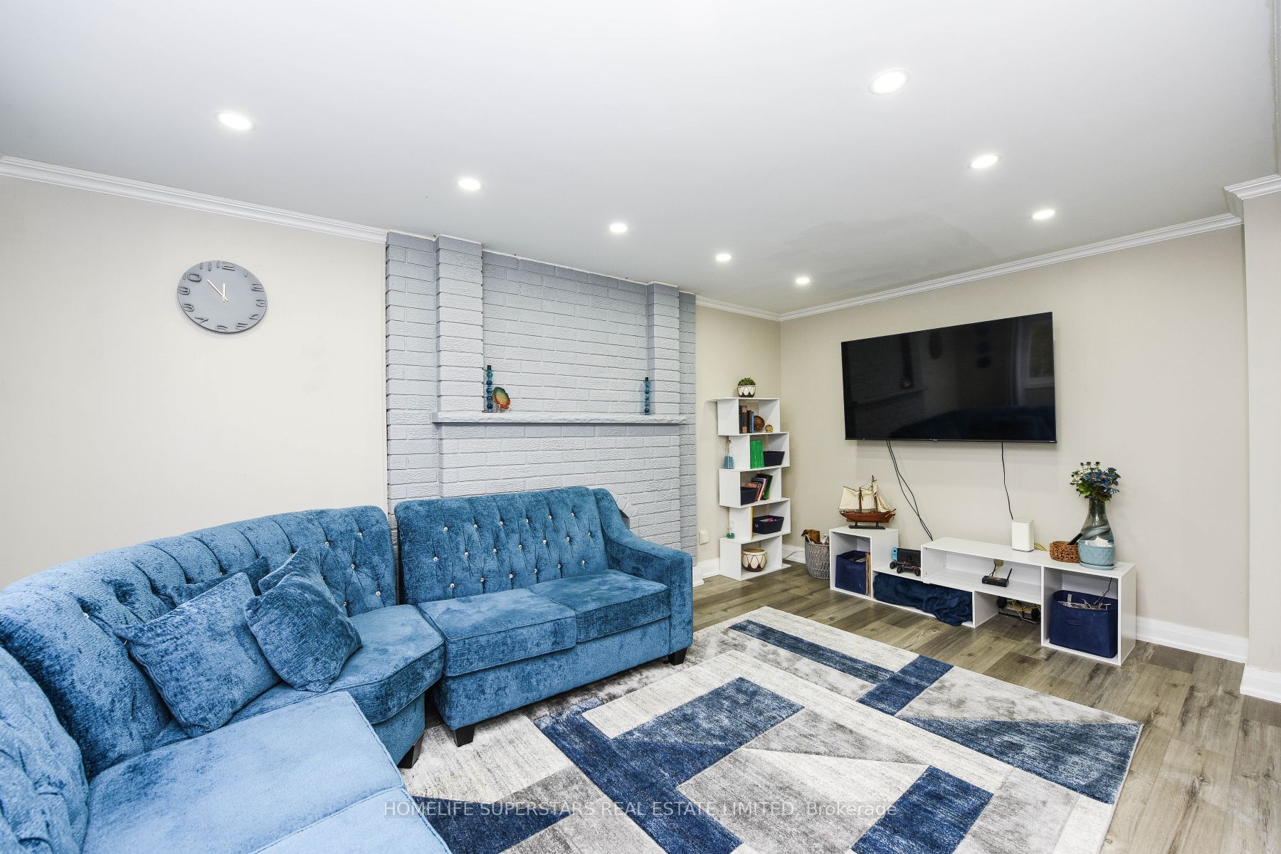 432 Rutherford Rd N