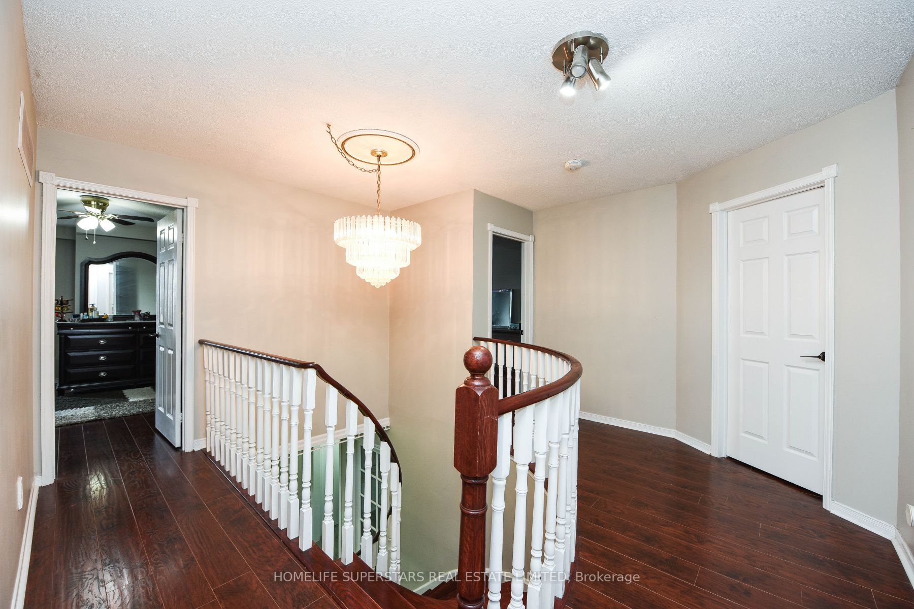 432 Rutherford Rd N