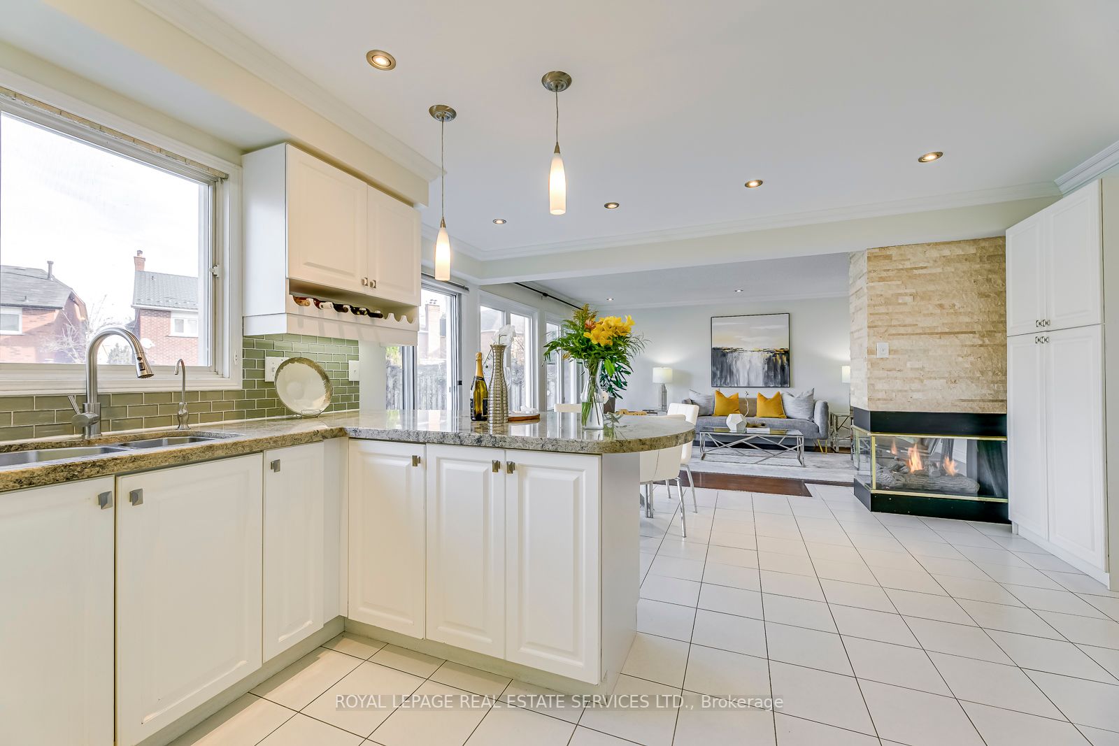 5891 Bell Harbour Dr
