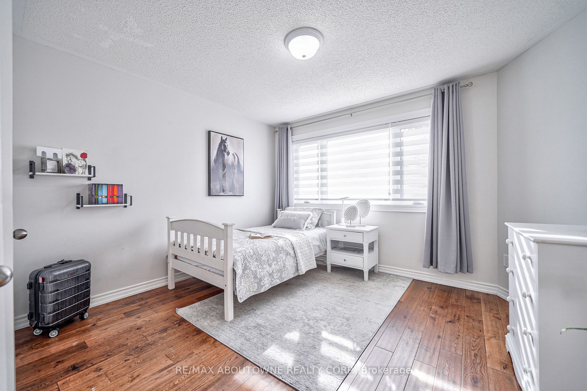 1312 Saddler Circ
