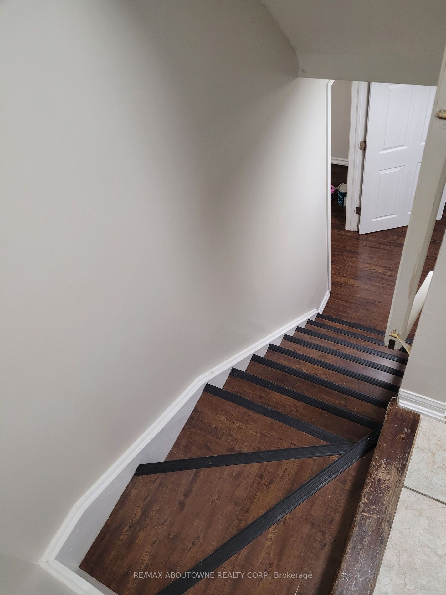 1133 Houston Dr, #Bsmt