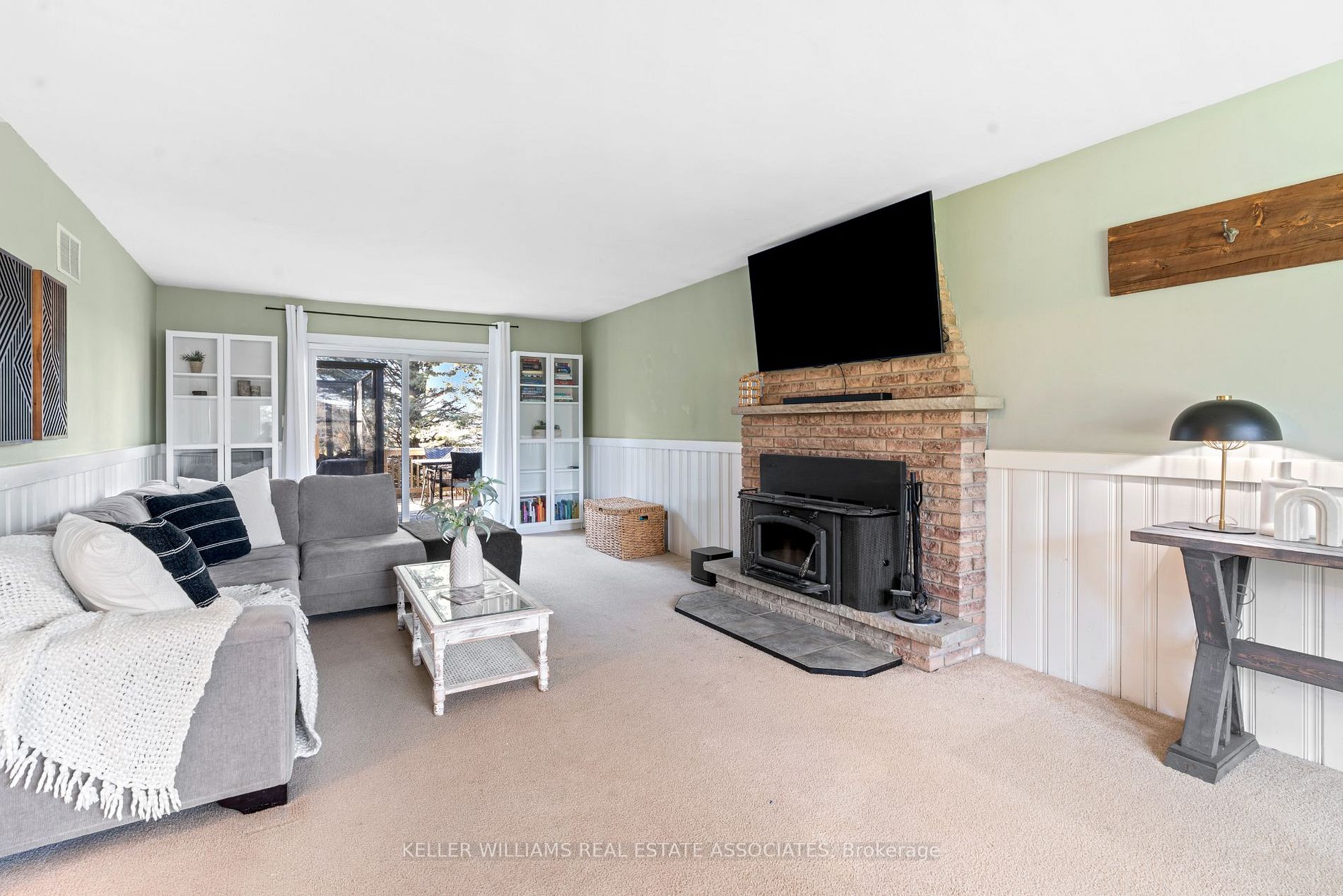 26 Calmon Dr