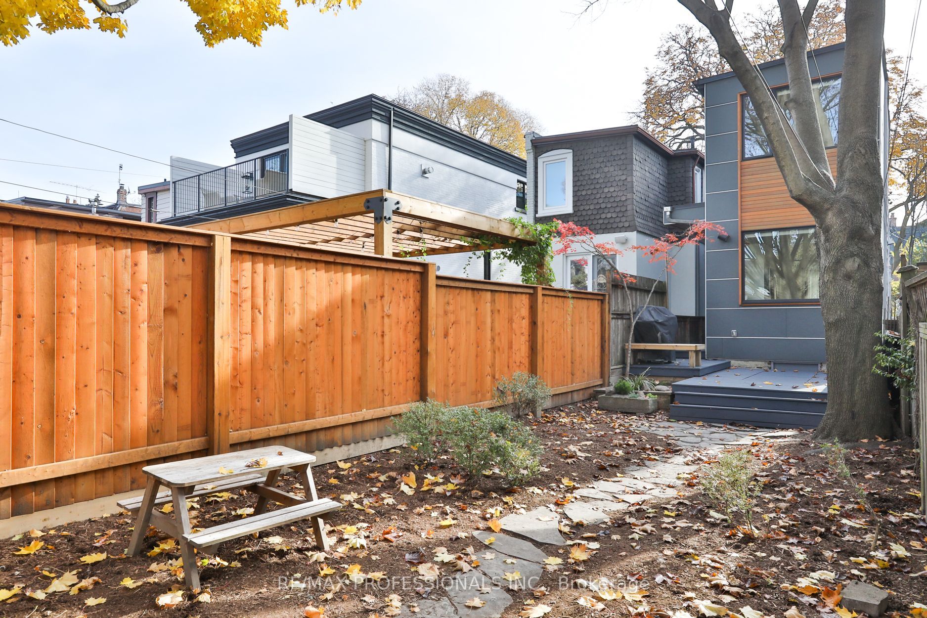 114 Garden Ave