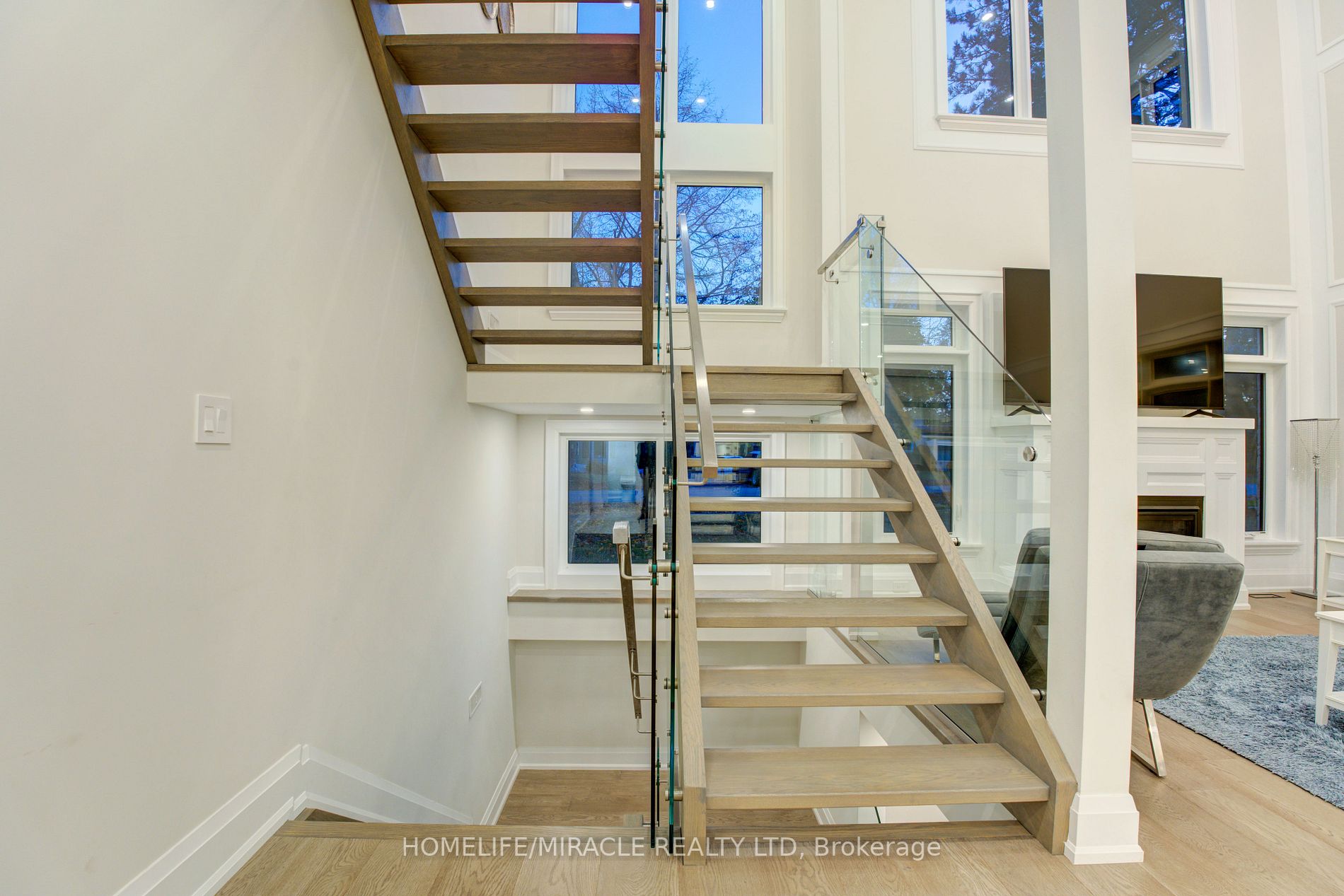 297 Savoy Cres