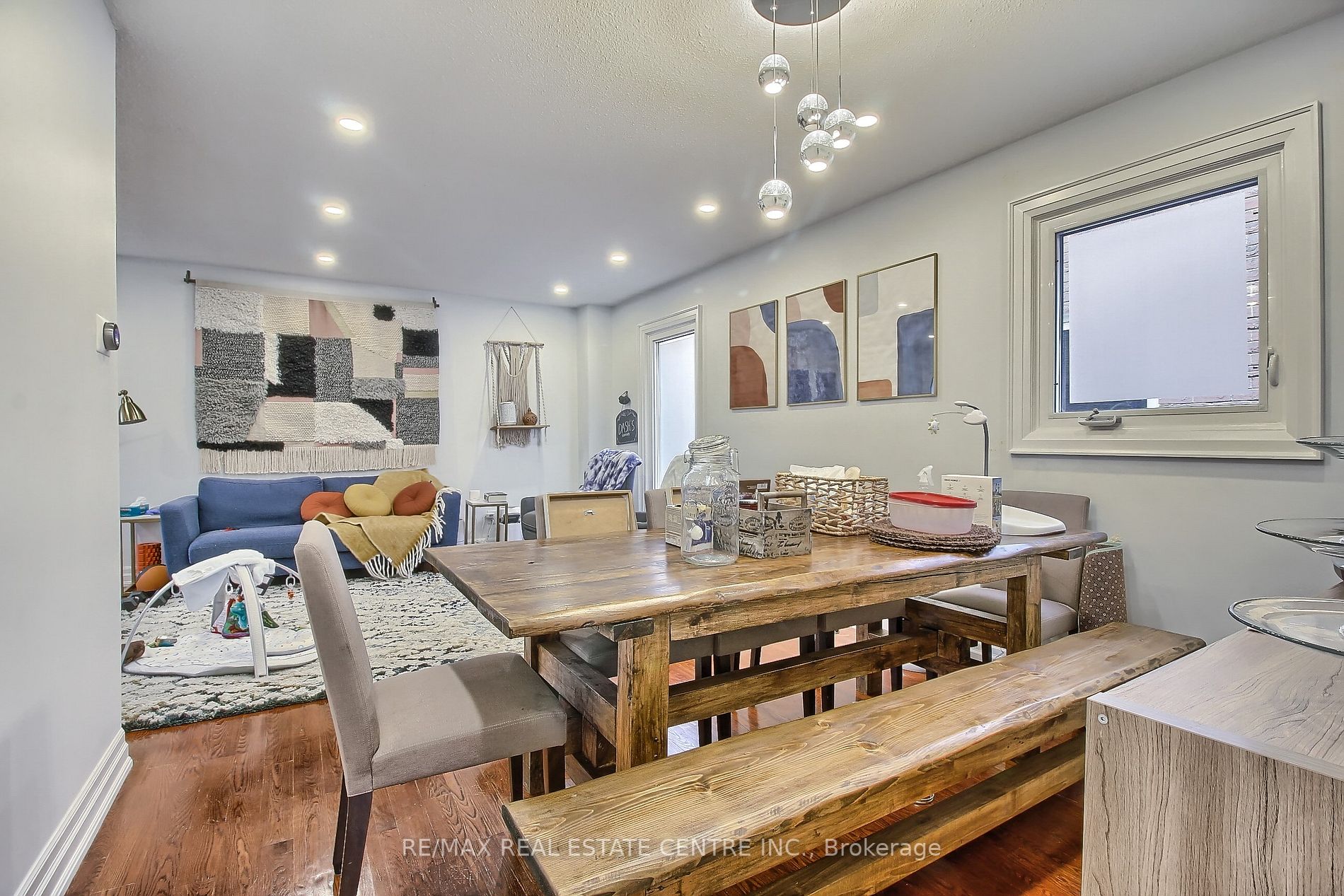 4484 Jenkins Cres