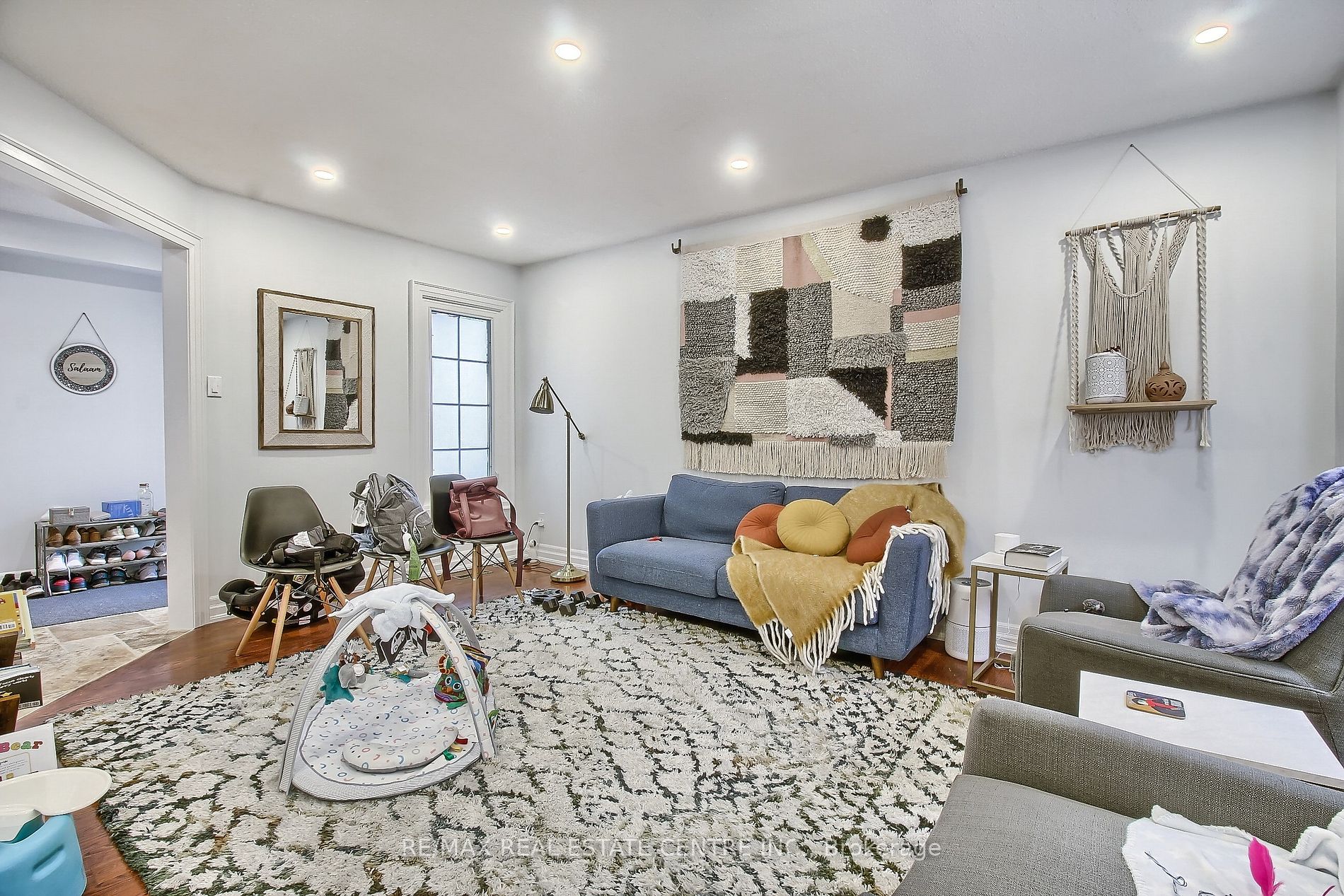 4484 Jenkins Cres