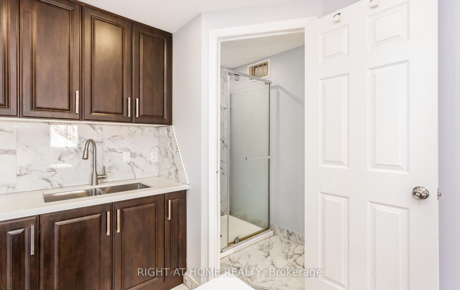 3025 The Credit Woodlands Dr, #355