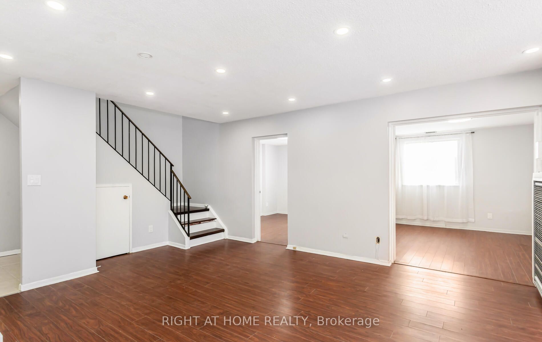 3025 The Credit Woodlands Dr, #355