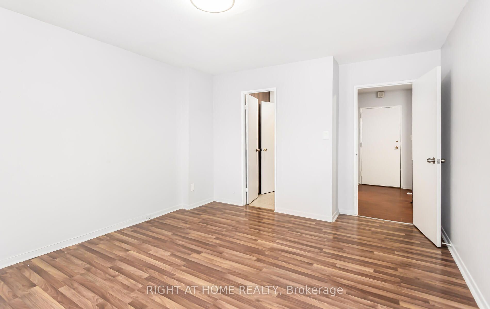 3025 The Credit Woodlands Dr, #355