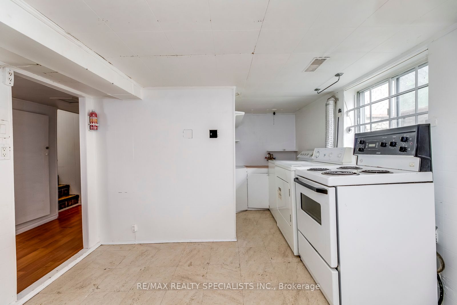 59 Aldgate Ave